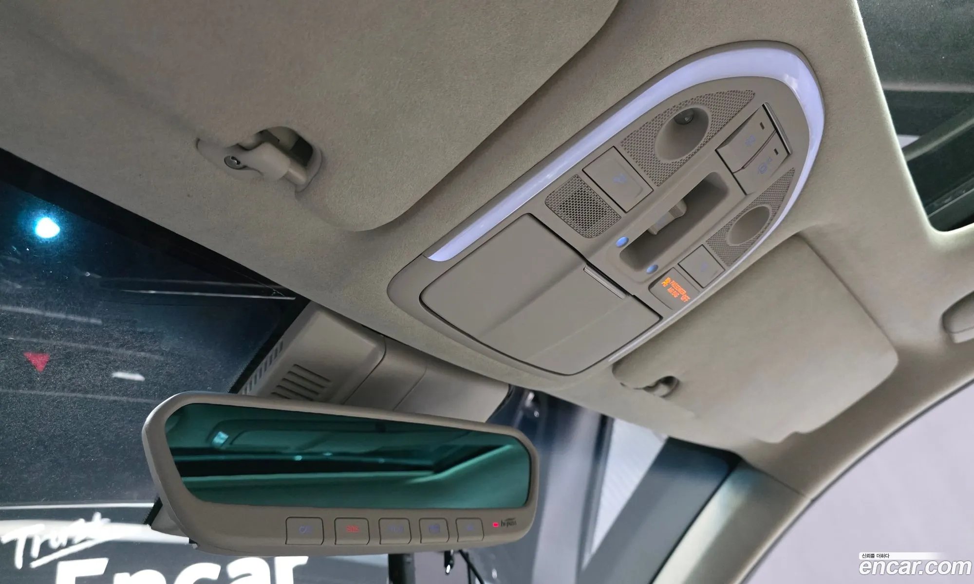 Genesis G70 2019 KMTG341ADLU060310 — 17