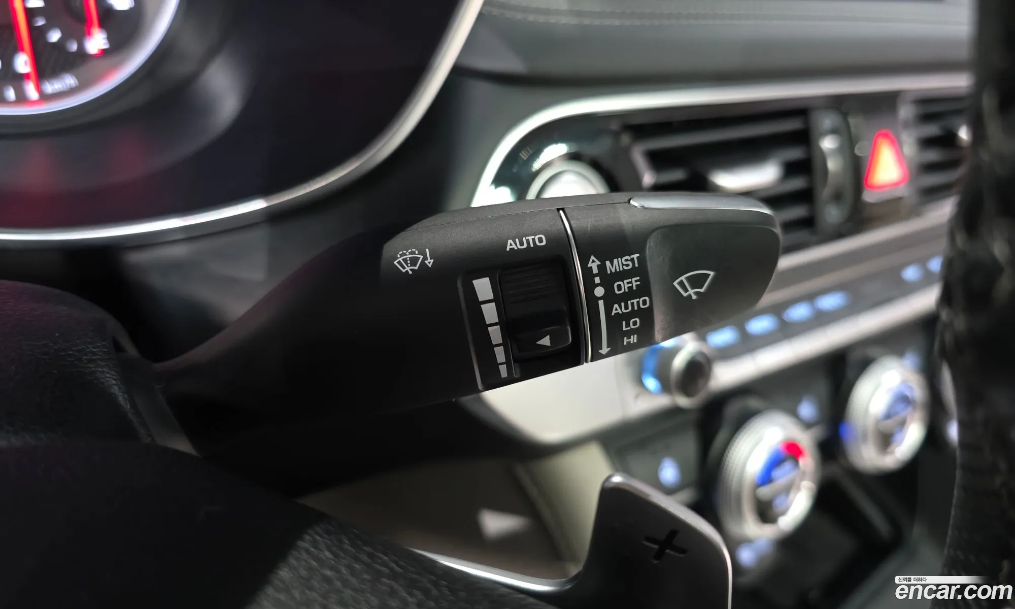 Genesis G70 2019 KMTG341ADLU060310 — 8