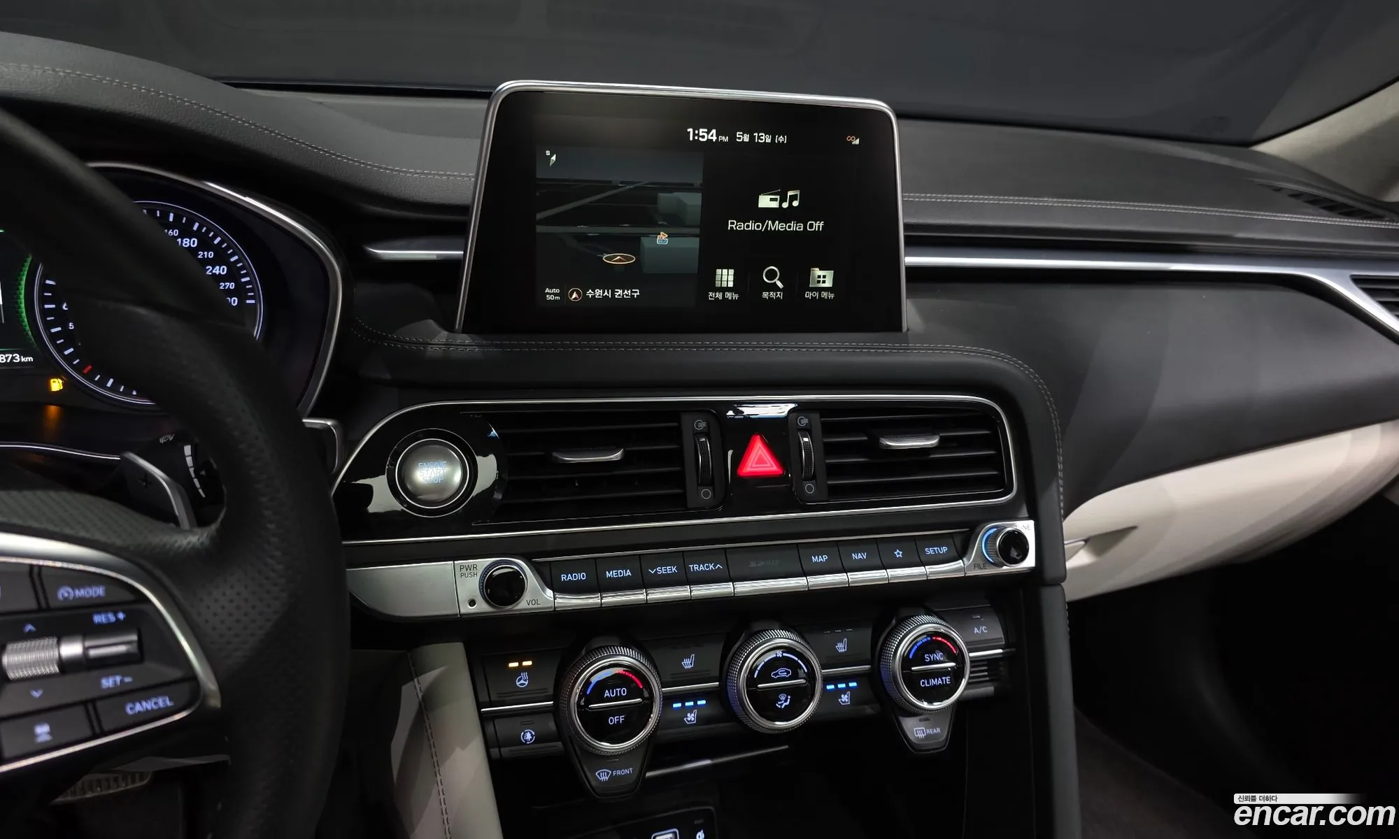 Genesis G70 2019 KMTG341ADLU060310 — 24