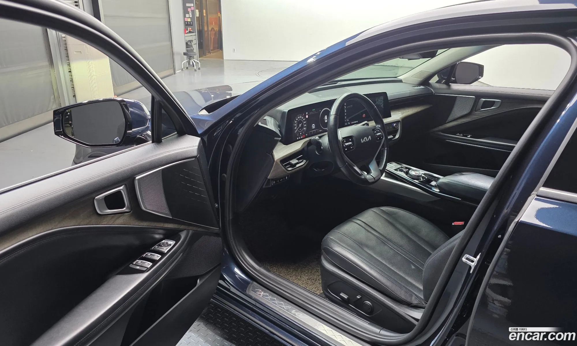 Kia K8 2021 KNAM241BBNA013221 — 25