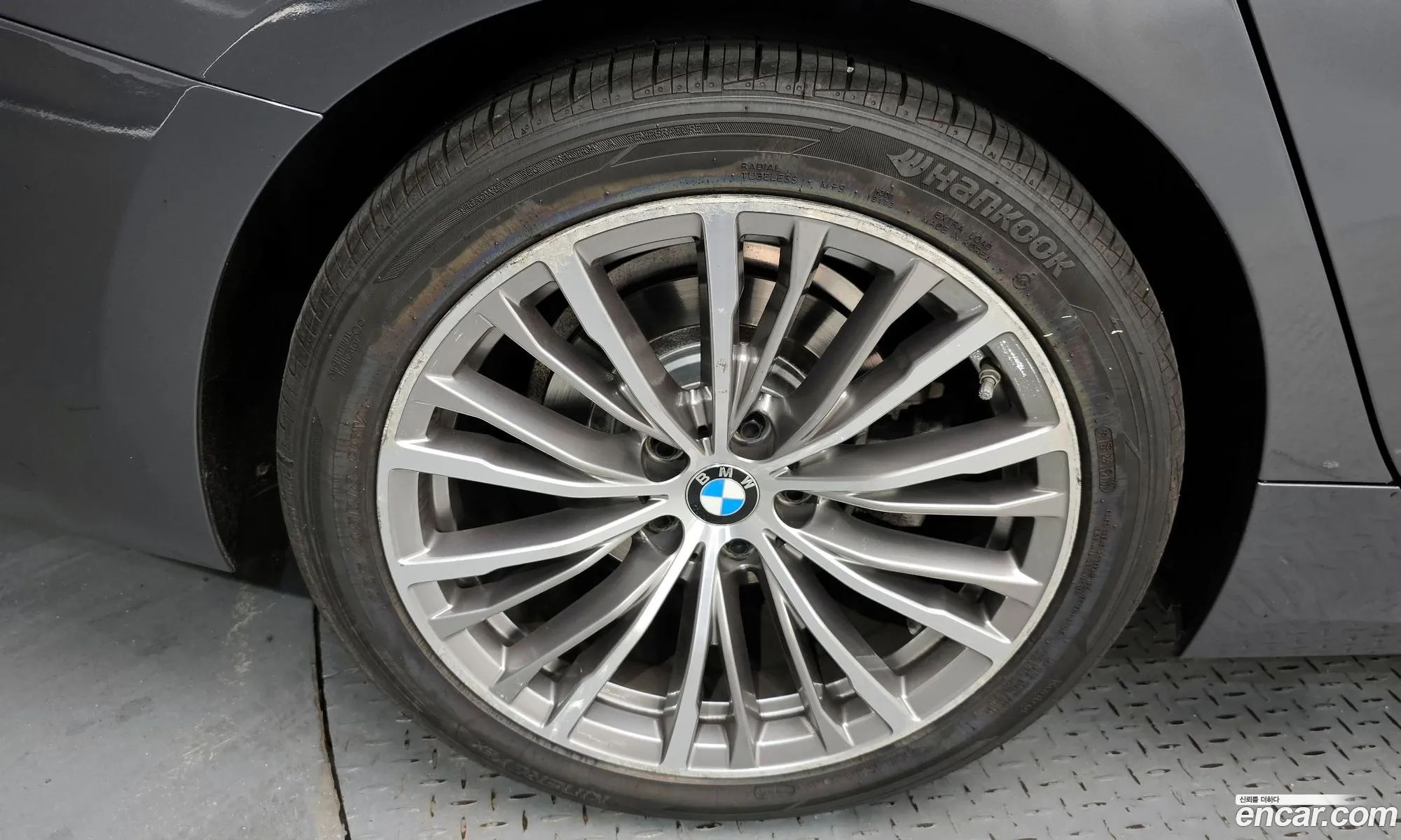BMW 3 Series 2020 — 3
