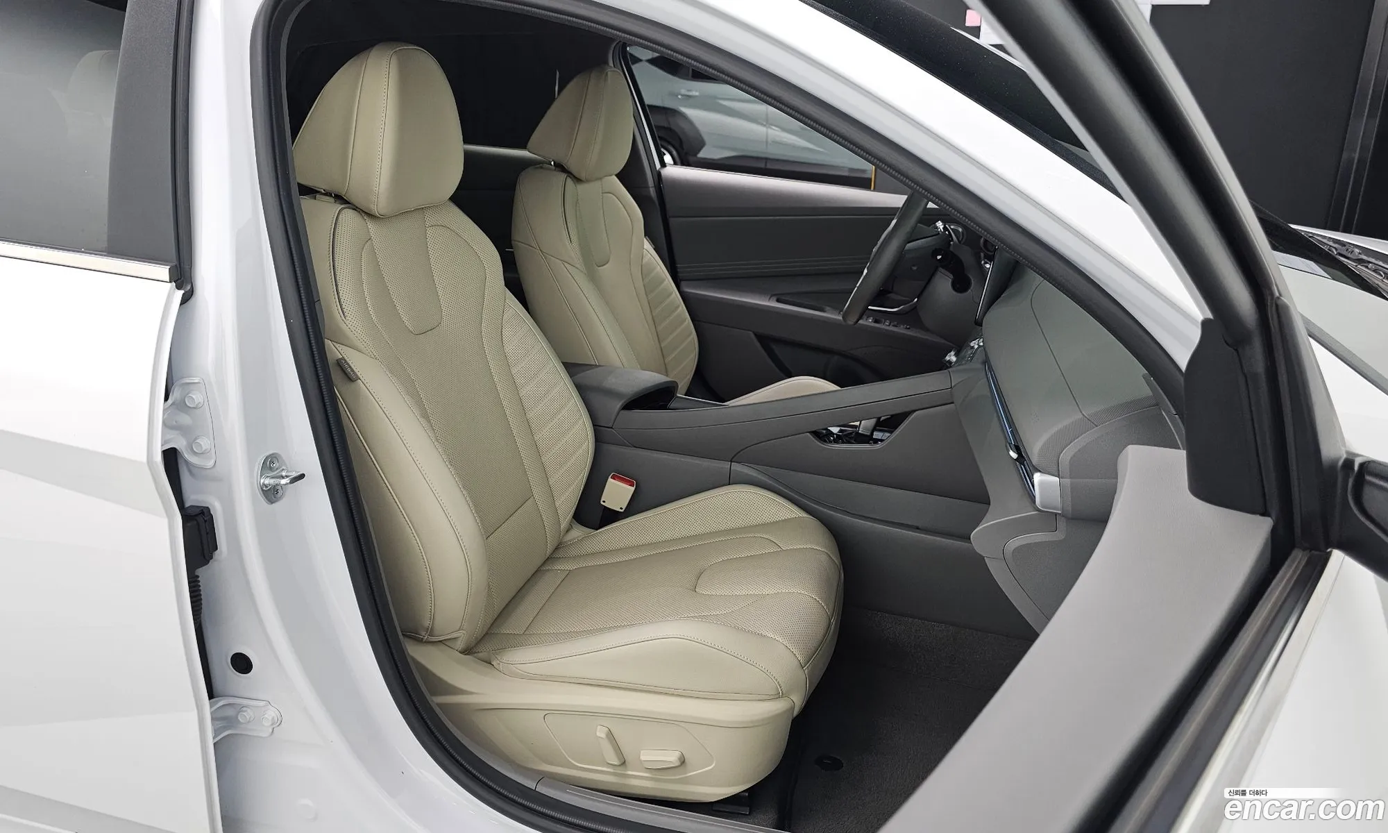 Hyundai Elantra 2023 KMHLR41EERU555777 — 16