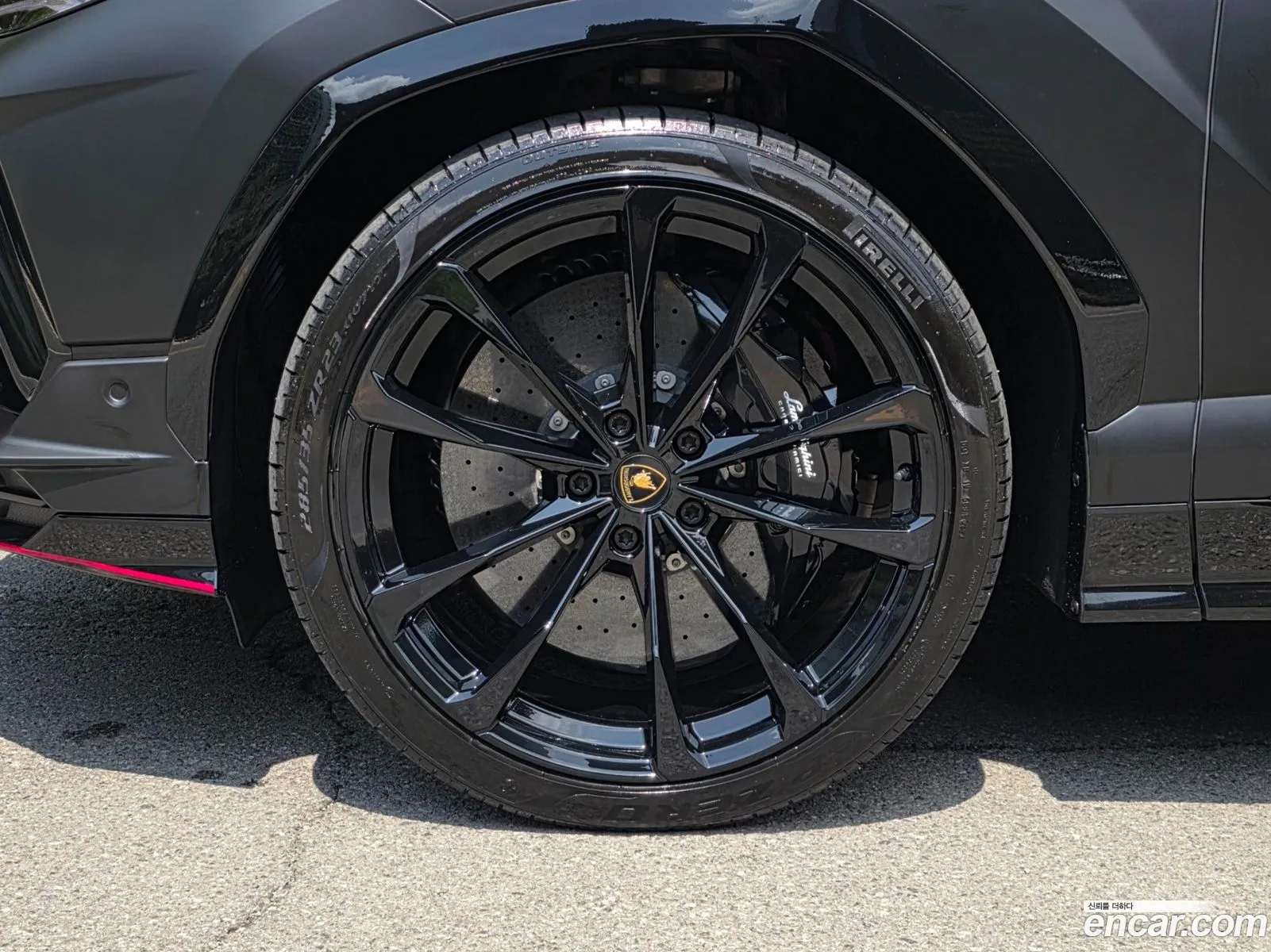 Lamborghini Urus 2023 — 16