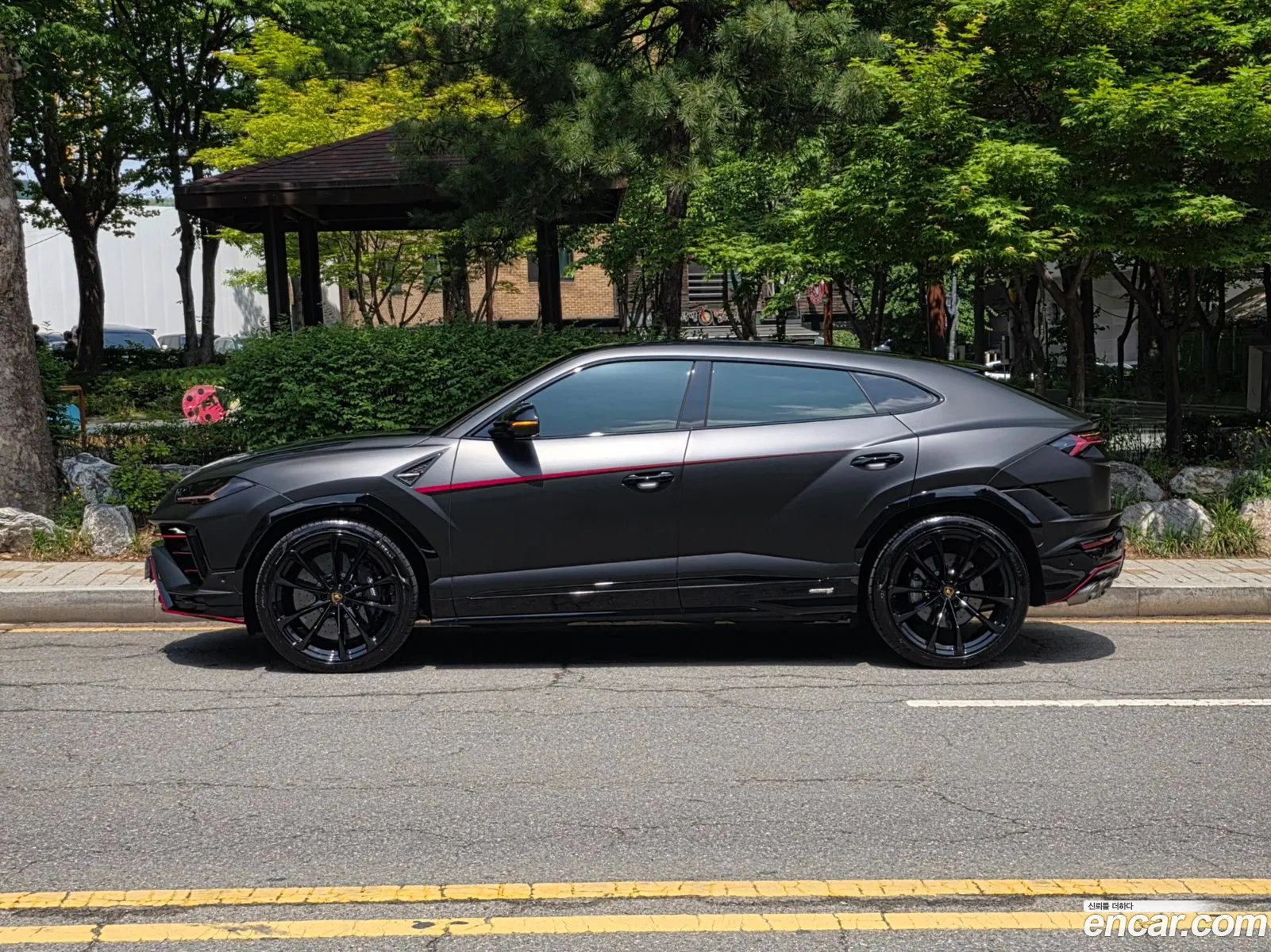 Lamborghini Urus 2023 — 11