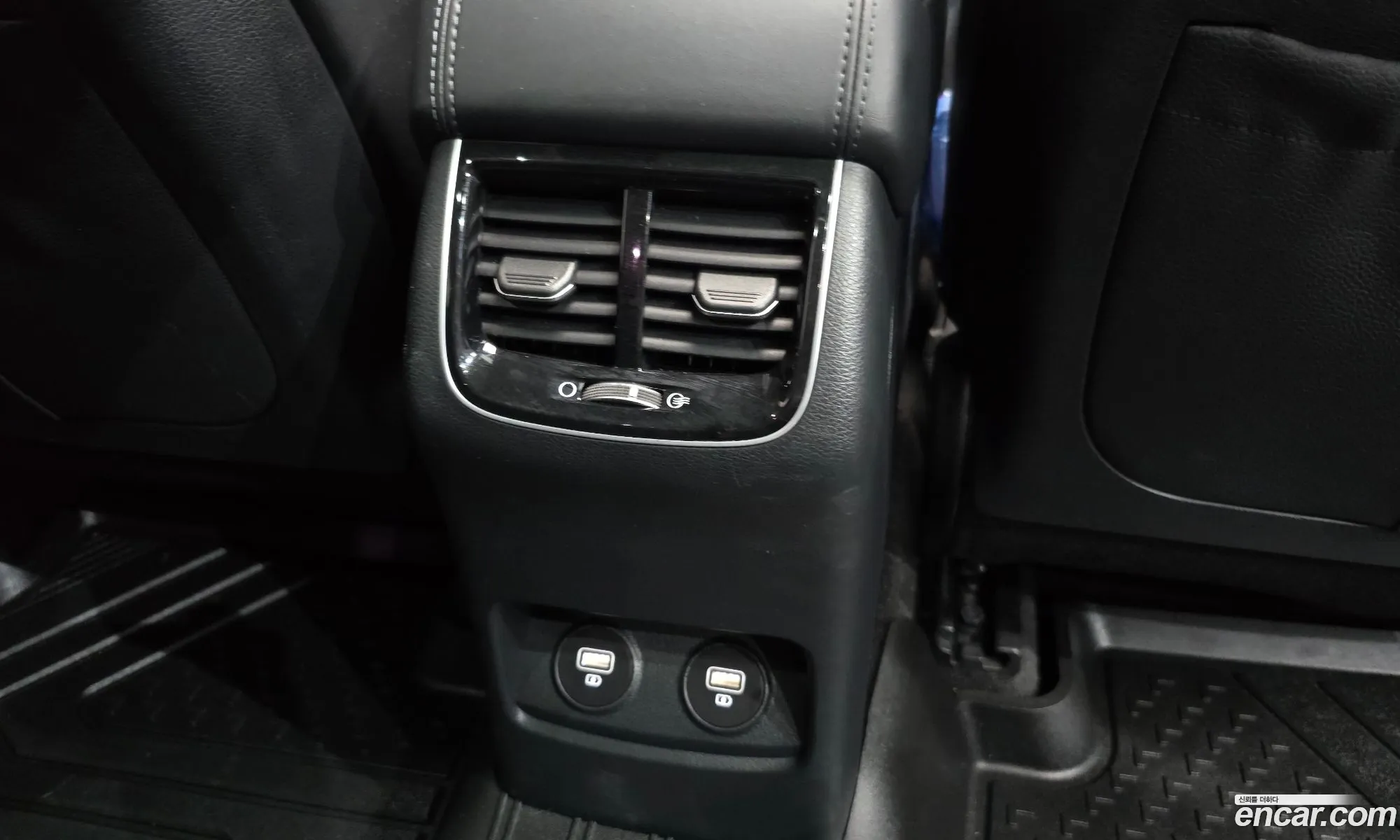 Kia K7 Premier Hybrid 2019 — 28