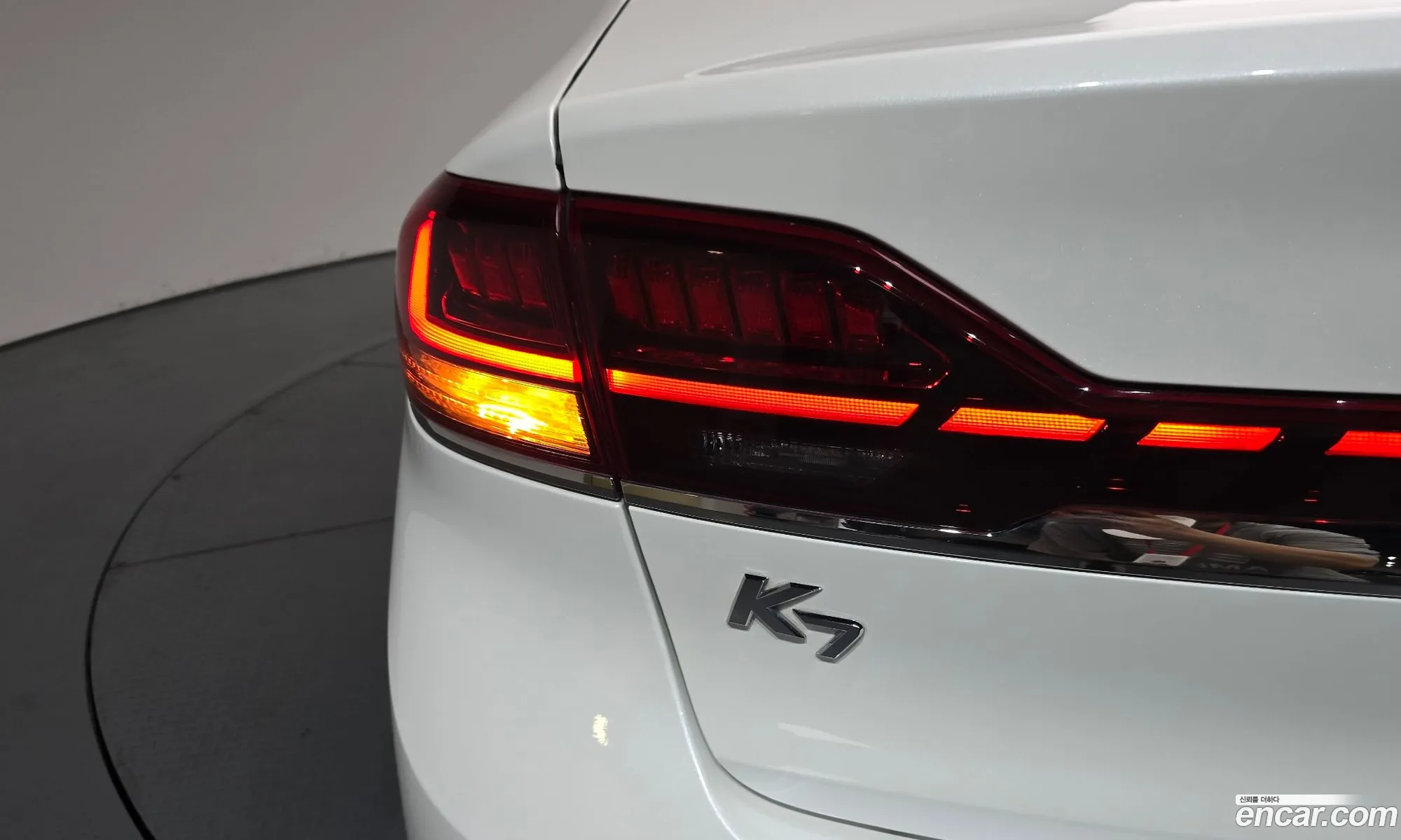 Kia K7 Premier Hybrid 2019 — 16