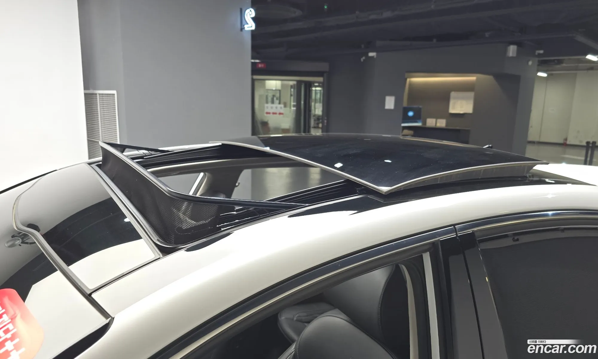 Kia K7 Premier Hybrid 2019 — 32