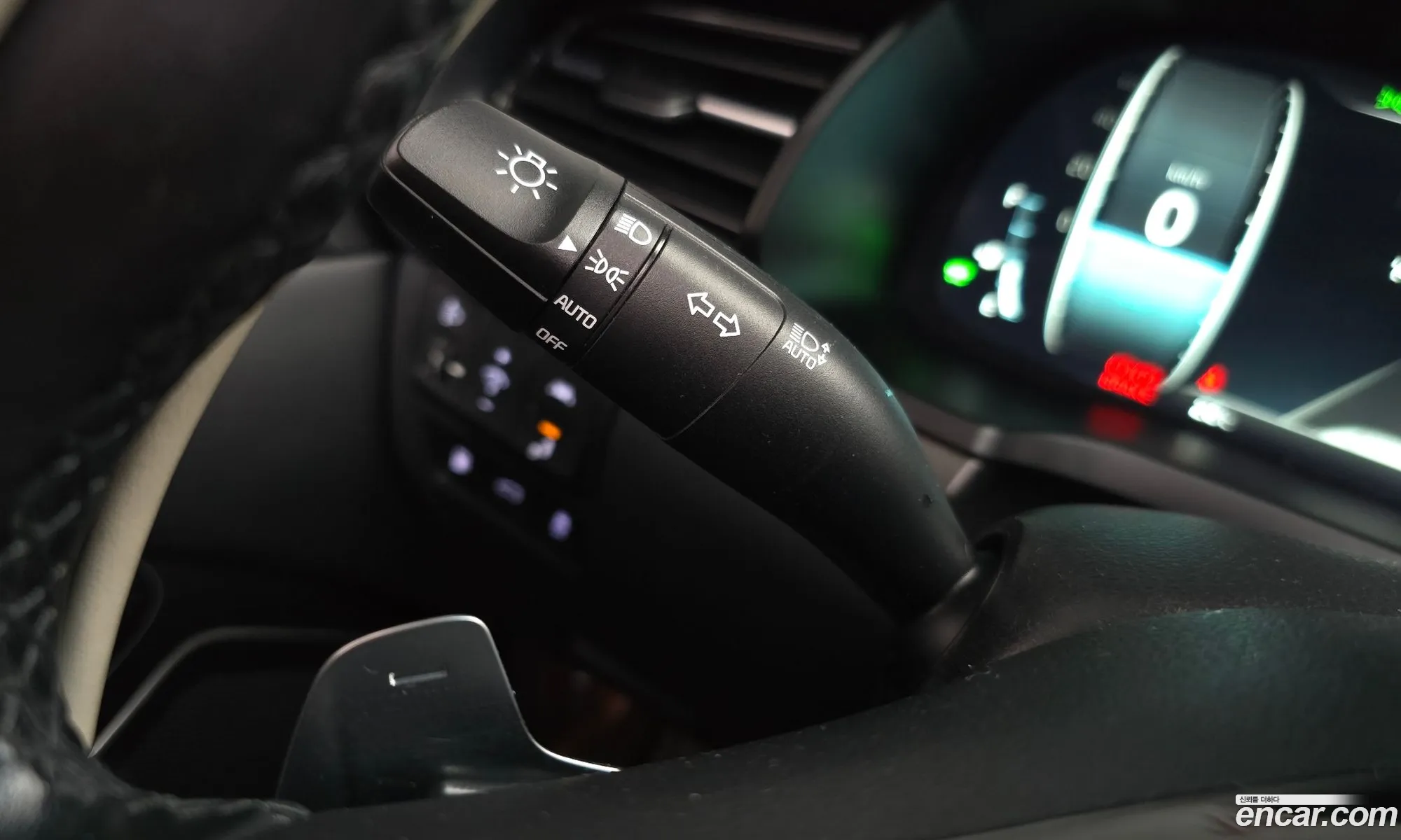 Kia K7 Premier Hybrid 2019 — 29