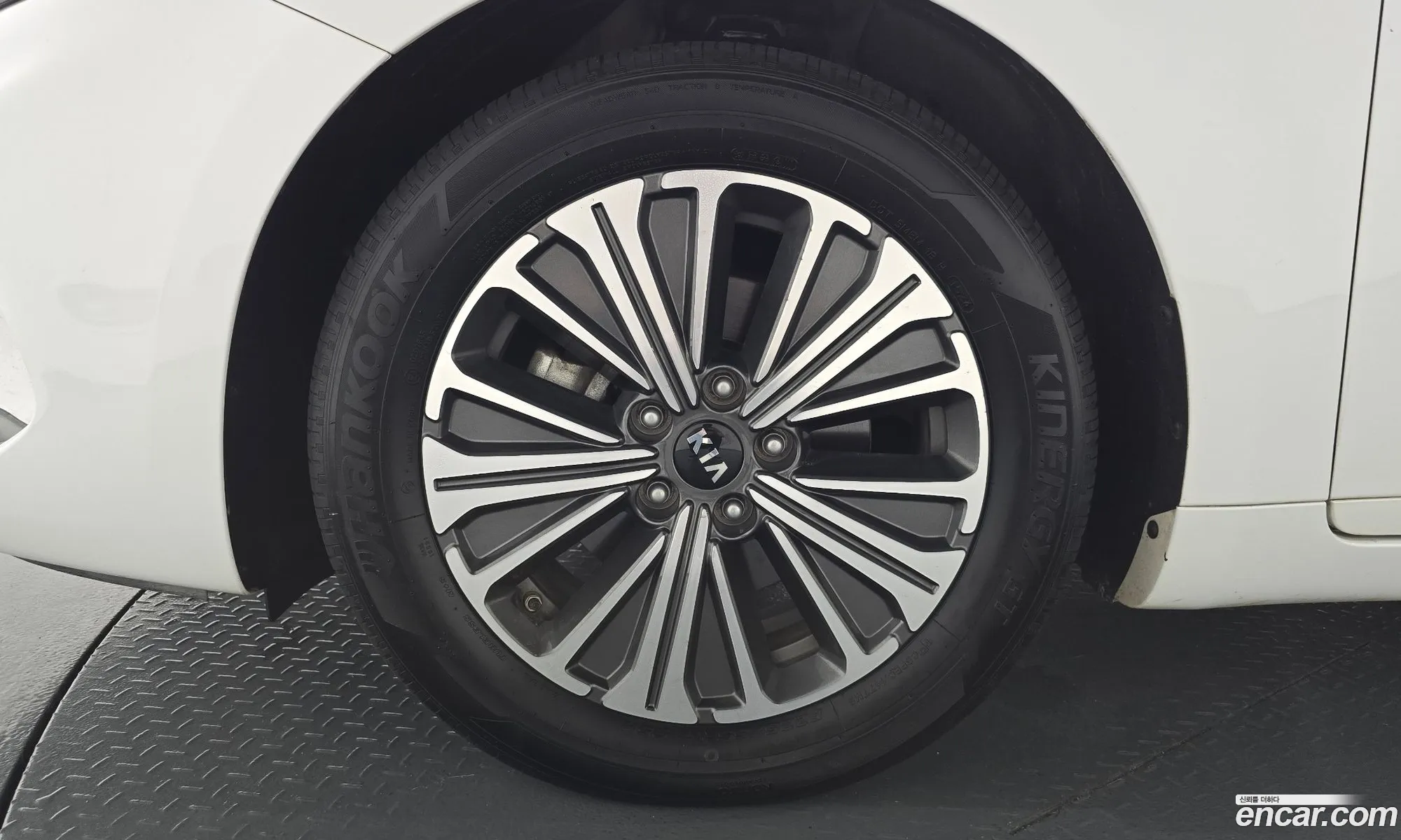 Kia K7 Premier Hybrid 2019 — 4