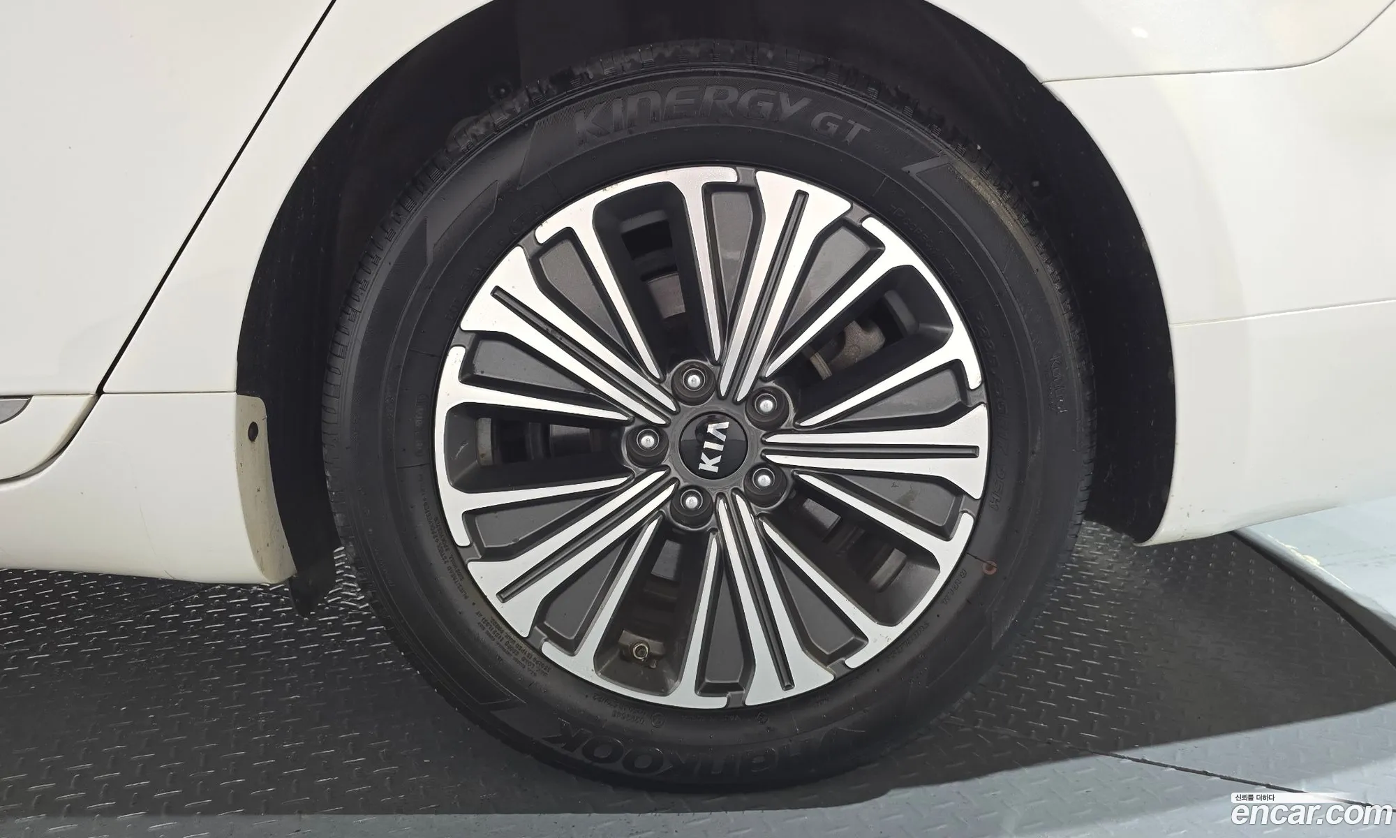 Kia K7 Premier Hybrid 2019 — 37