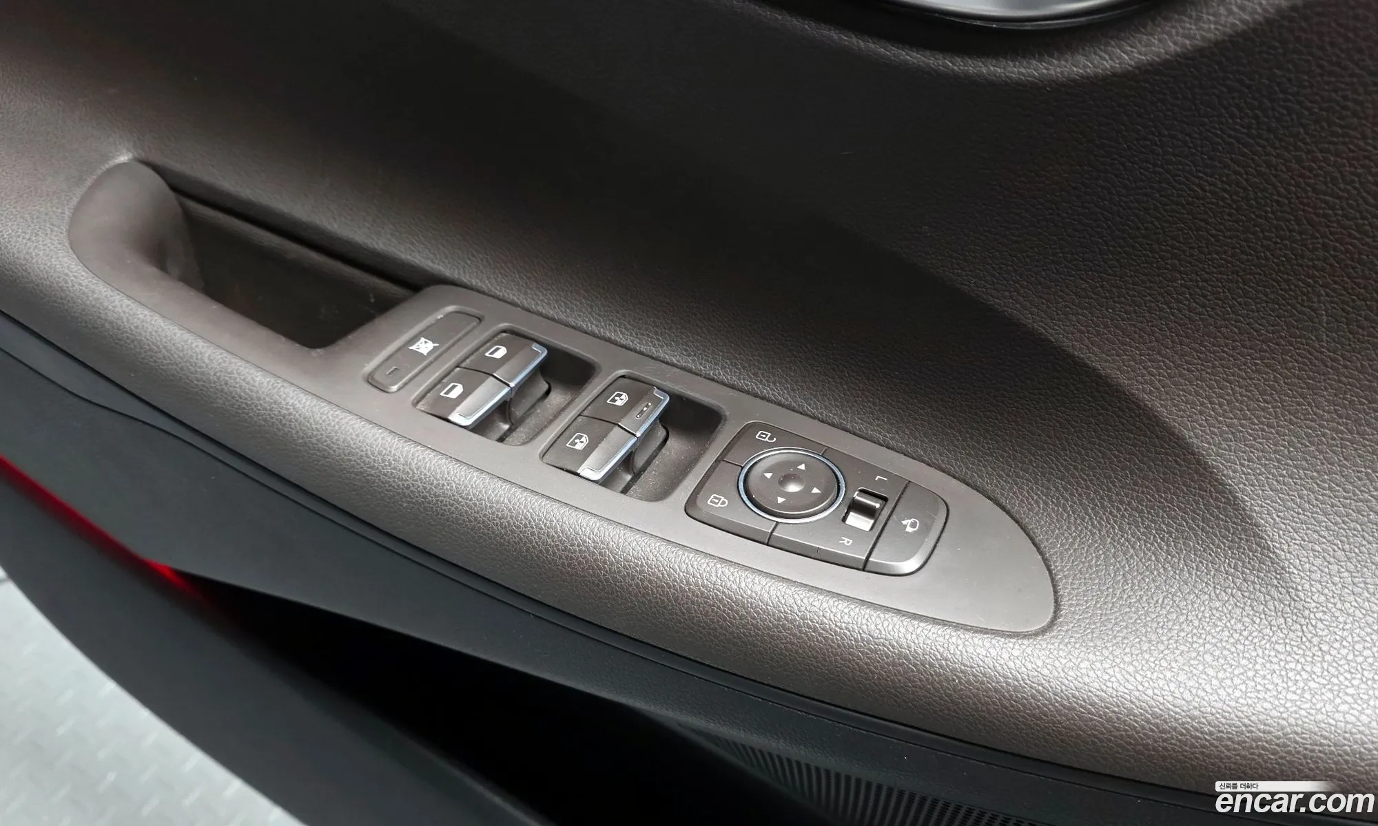 Hyundai Grandeur IG 2017 — 27