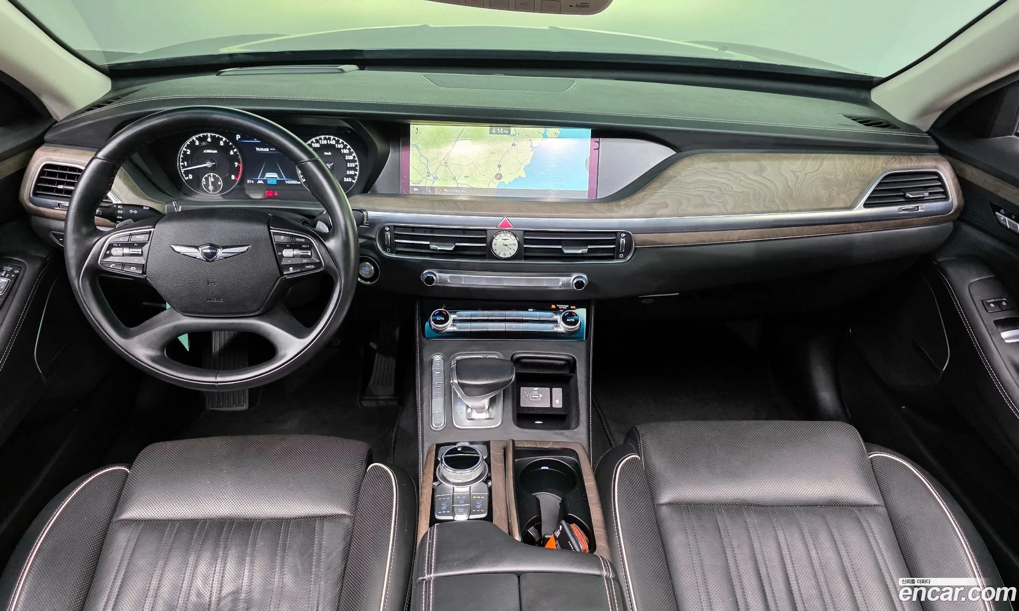 Genesis G90 2019 KMHG141DDKU063635 — 11