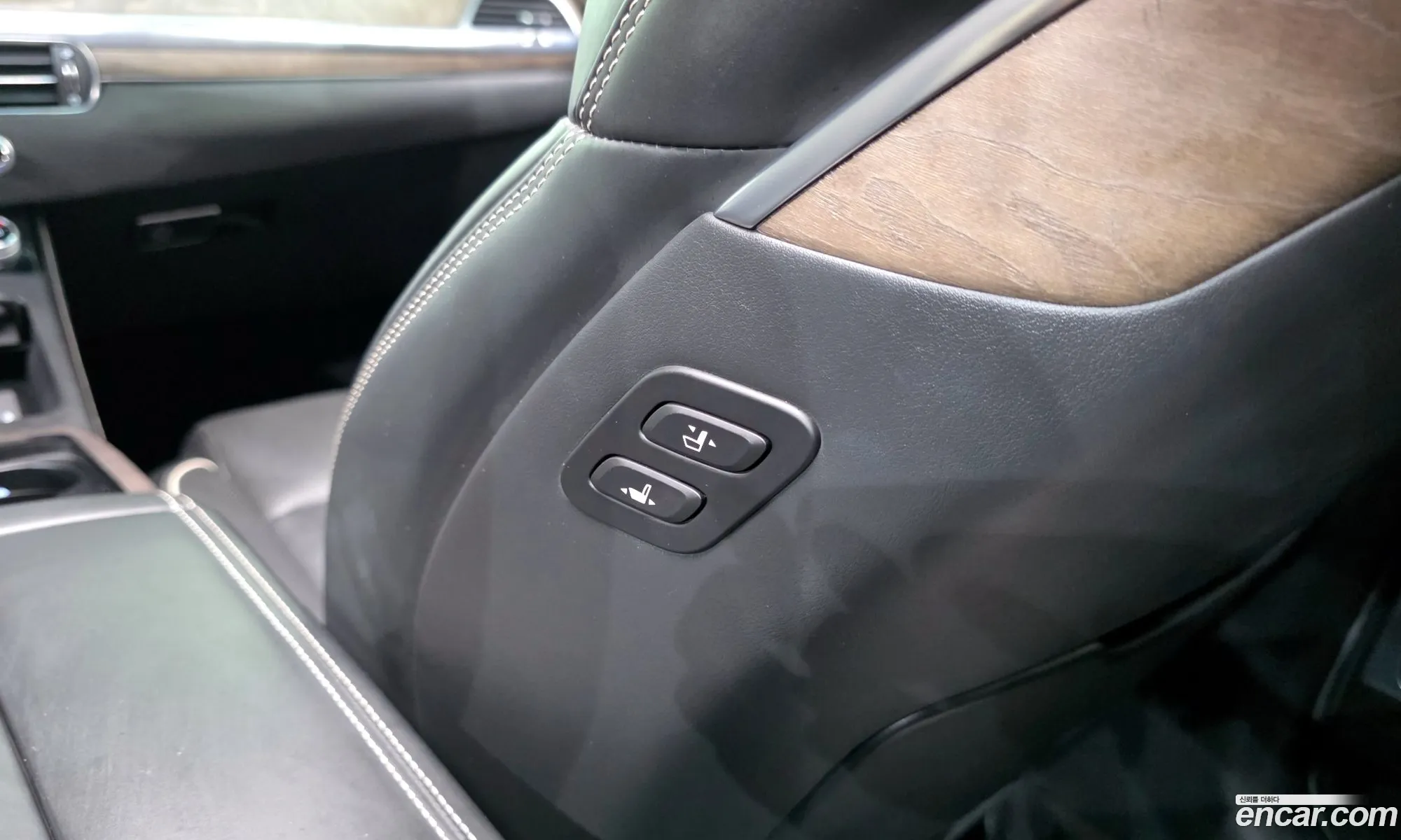 Genesis G90 2019 KMHG141DDKU063635 — 29
