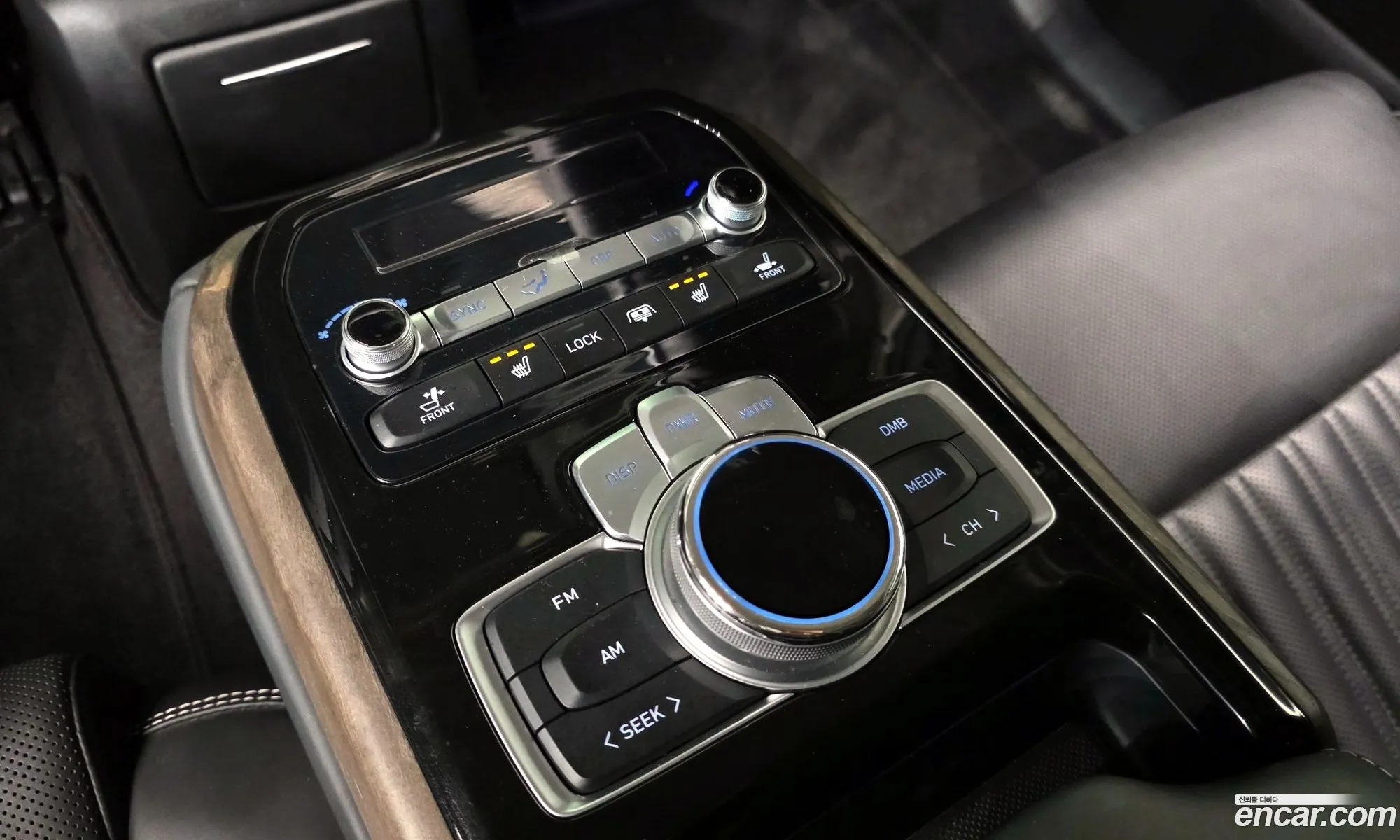 Genesis G90 2019 KMHG141DDKU063635 — 33