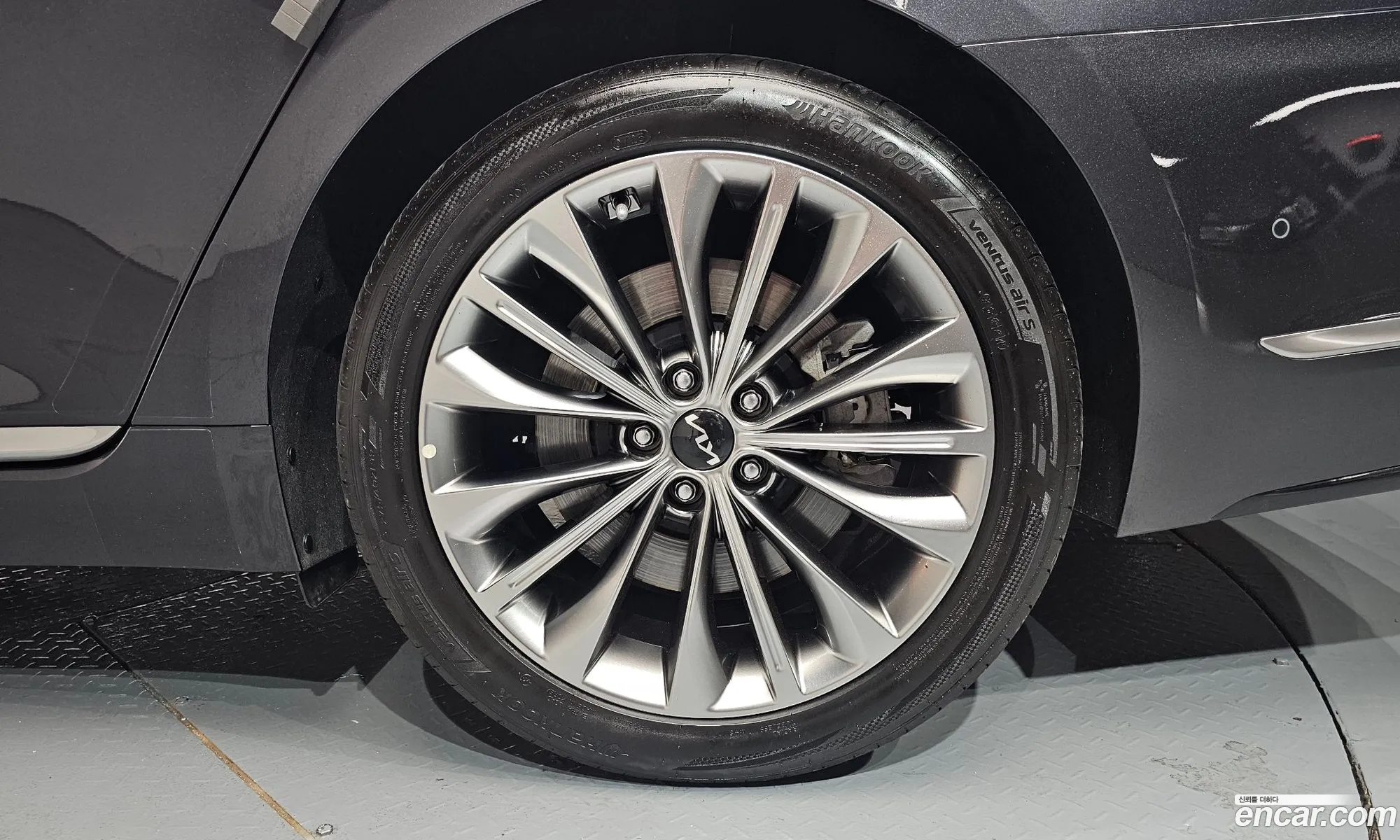 Kia K9 2022 KNAS2416DNS039173 — 8