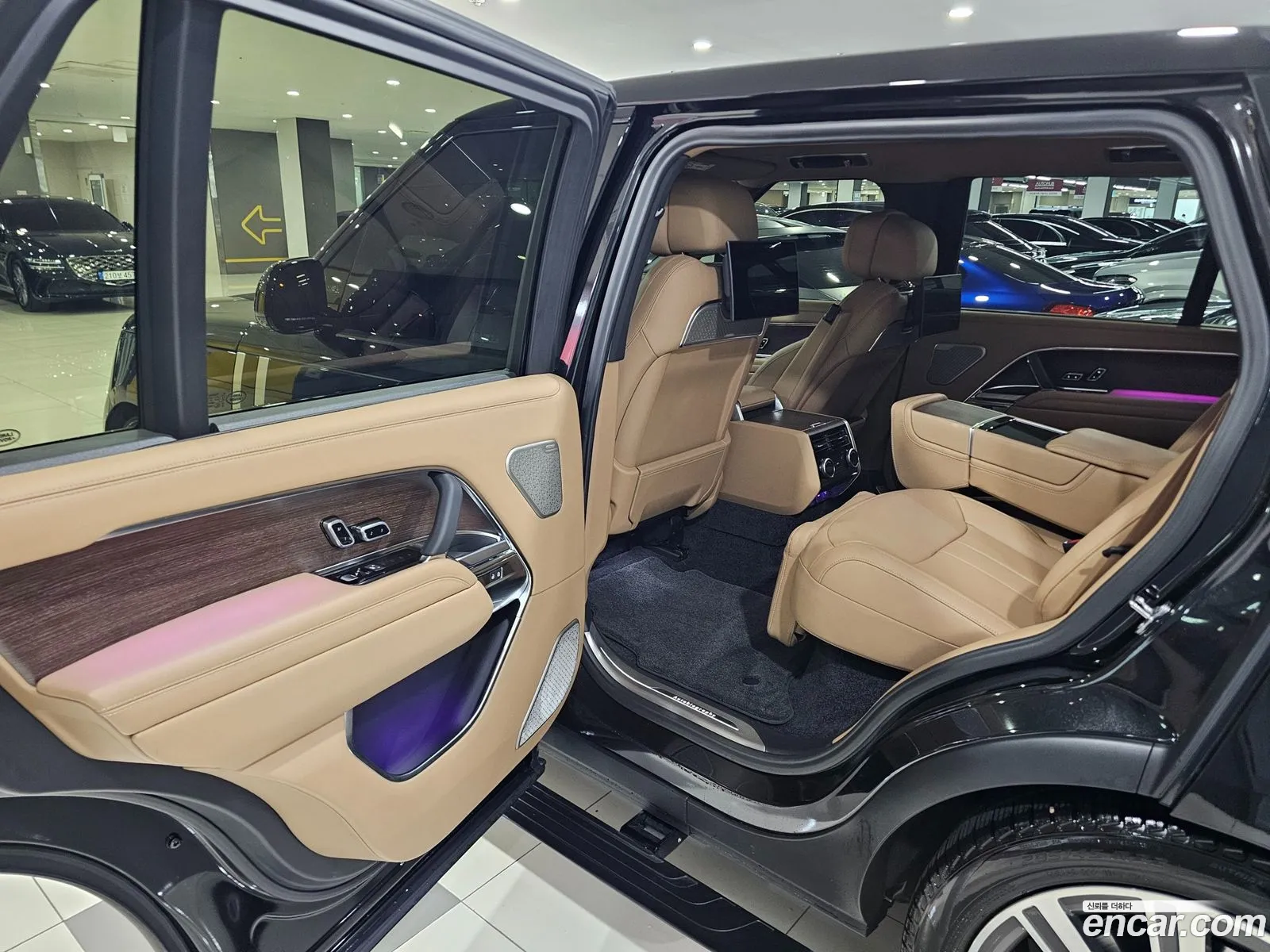 Land Rover Range Rover 2024 — 18