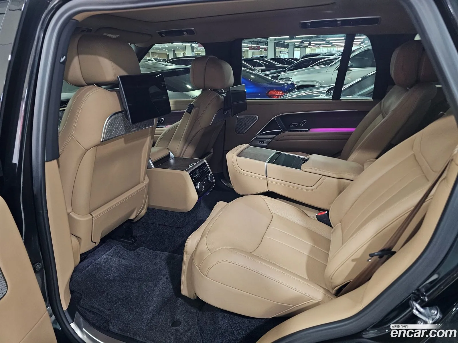 Land Rover Range Rover 2024 — 17