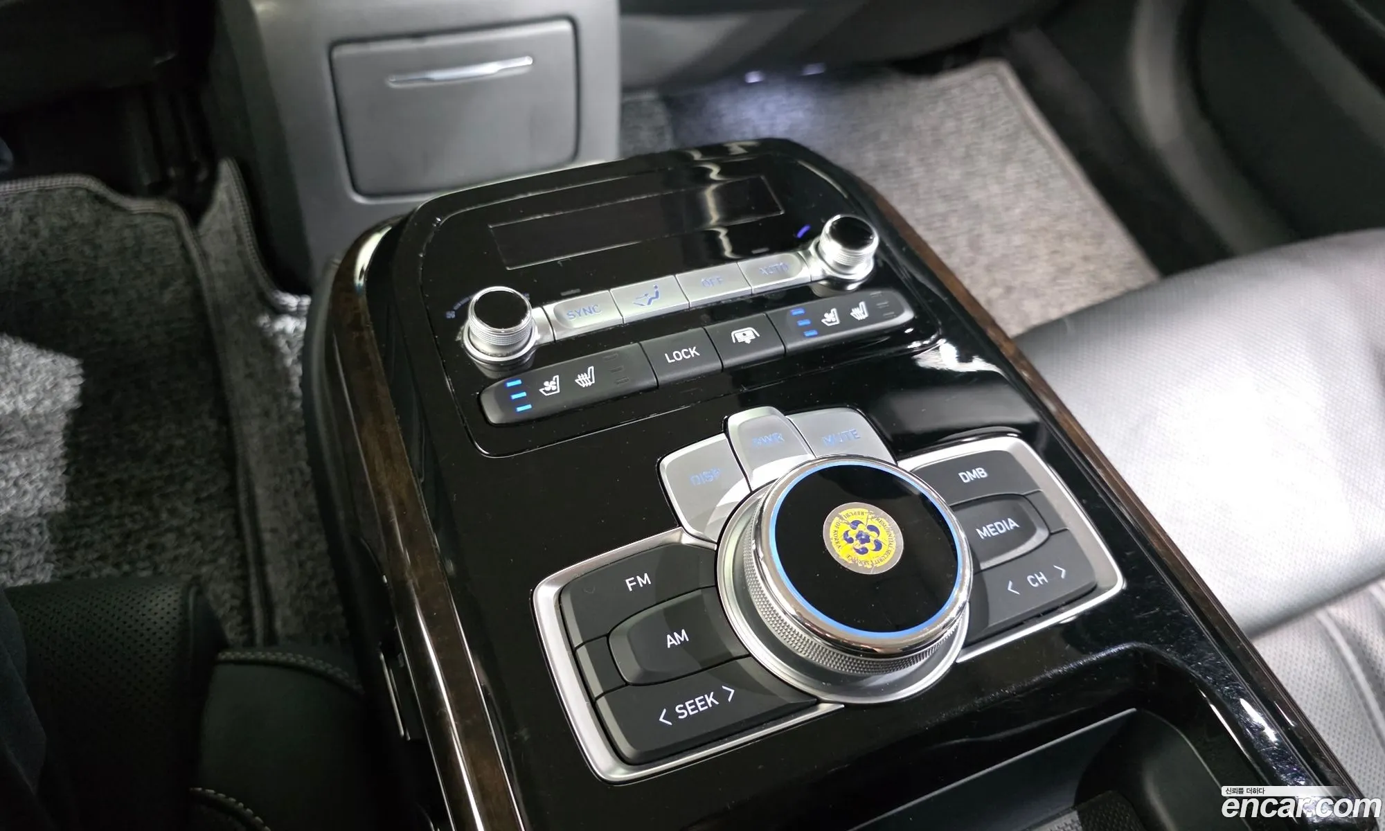 Genesis G90 2020 KMHG241DDMU083860 — 20