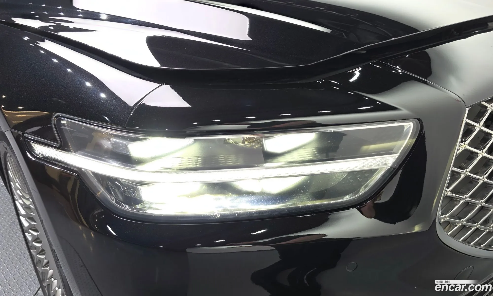 Genesis G90 2020 KMHG241DDMU083860 — 13