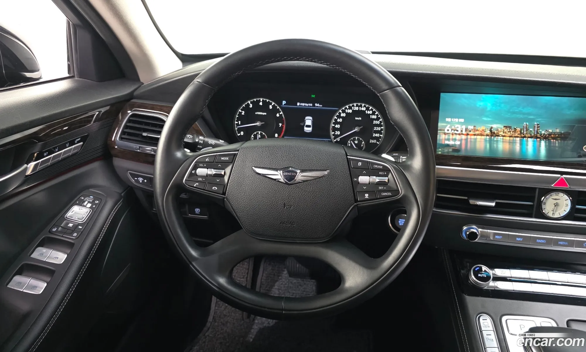 Genesis G90 2020 KMHG241DDMU083860 — 14