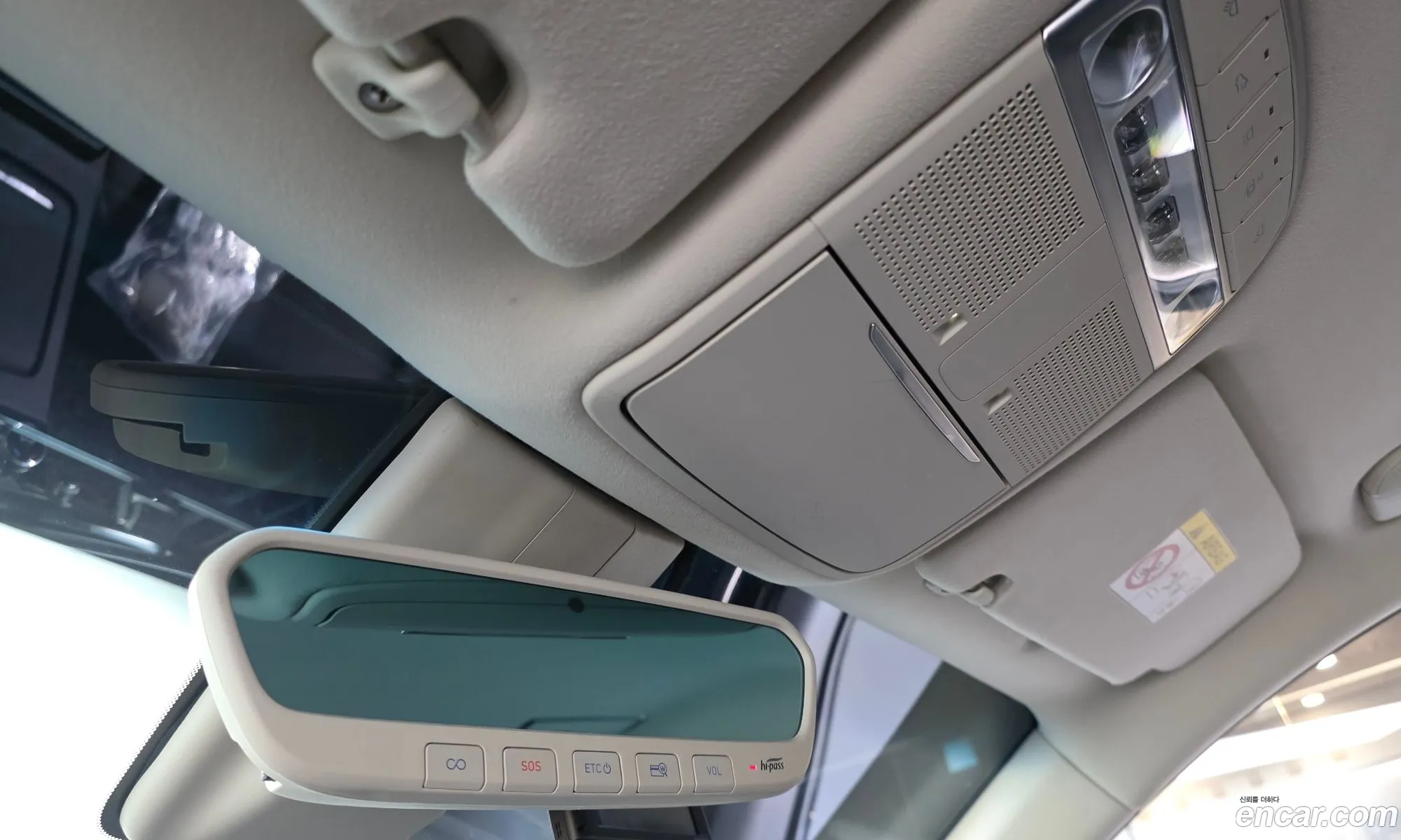 Genesis G90 2020 KMHG241DDMU083860 — 9