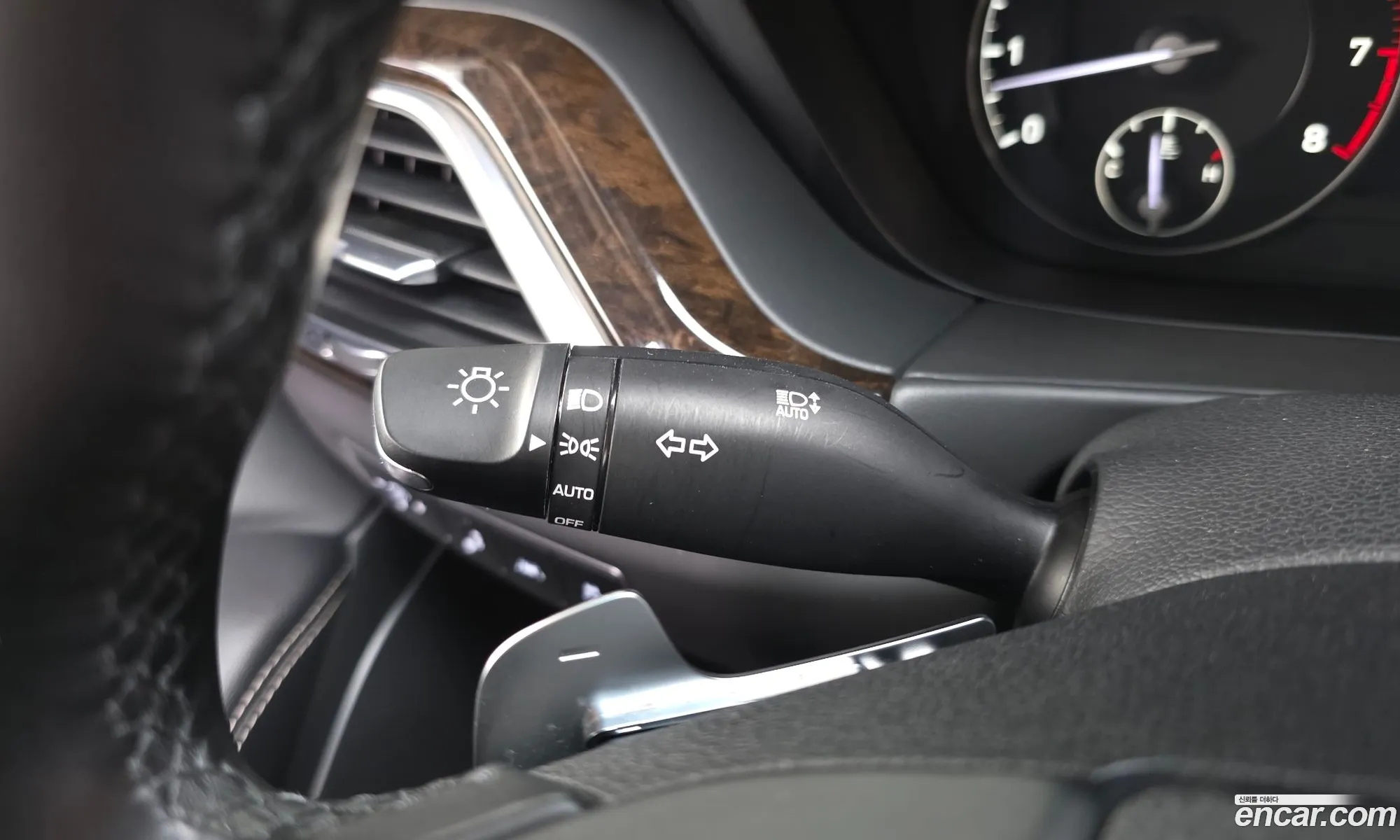 Genesis G90 2020 KMHG241DDMU083860 — 29