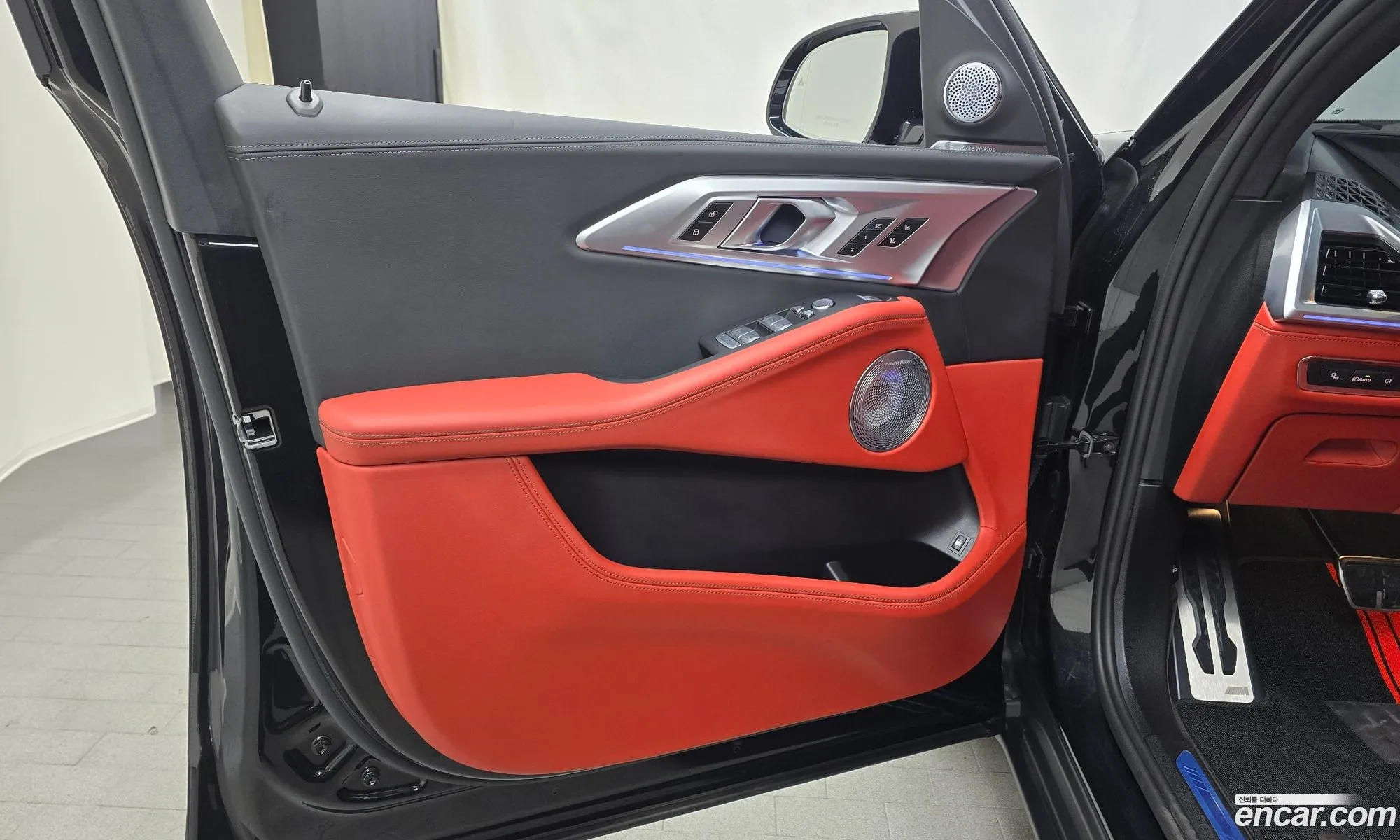 BMW XM 2024 — 16