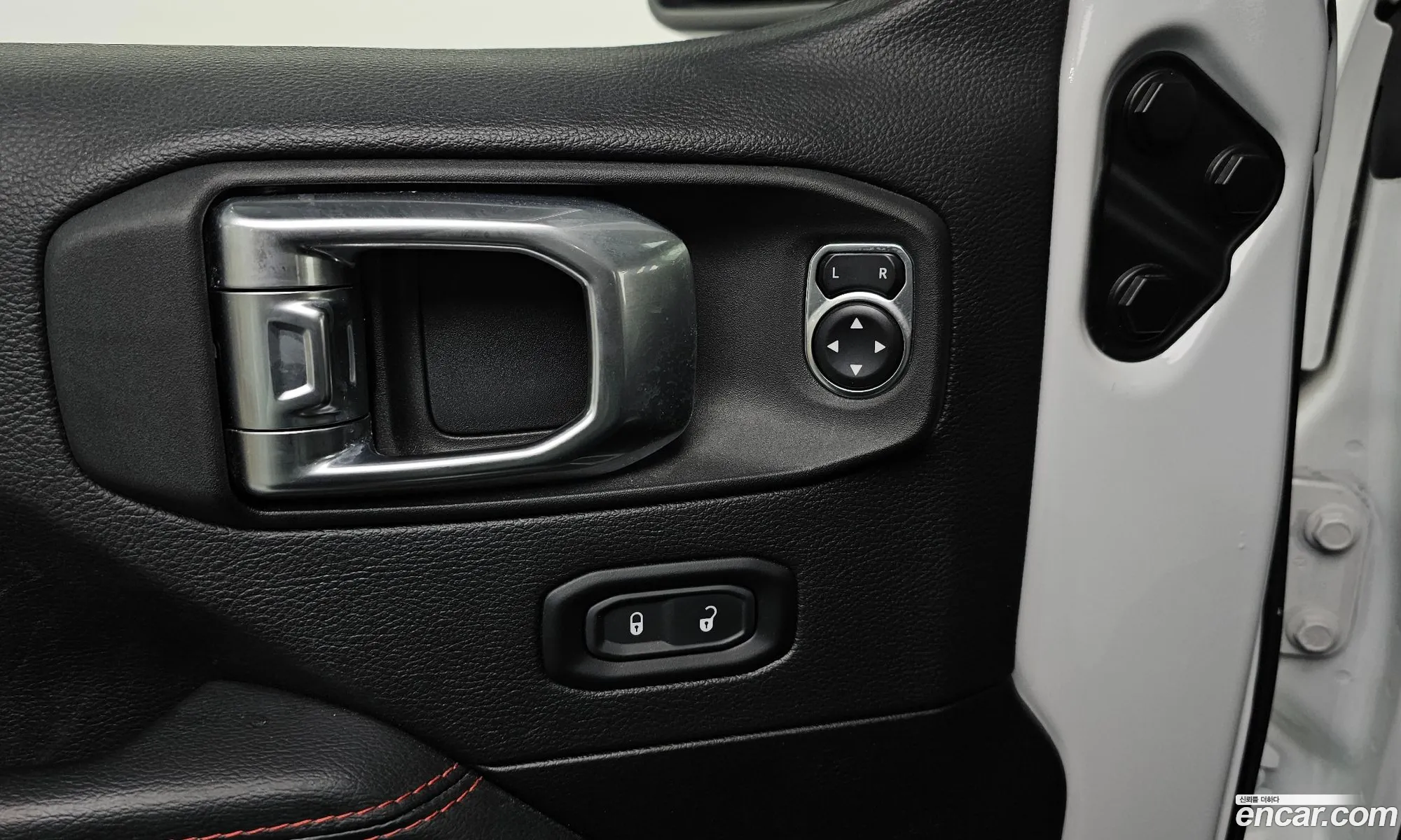 Jeep Wrangler 2021 — 25