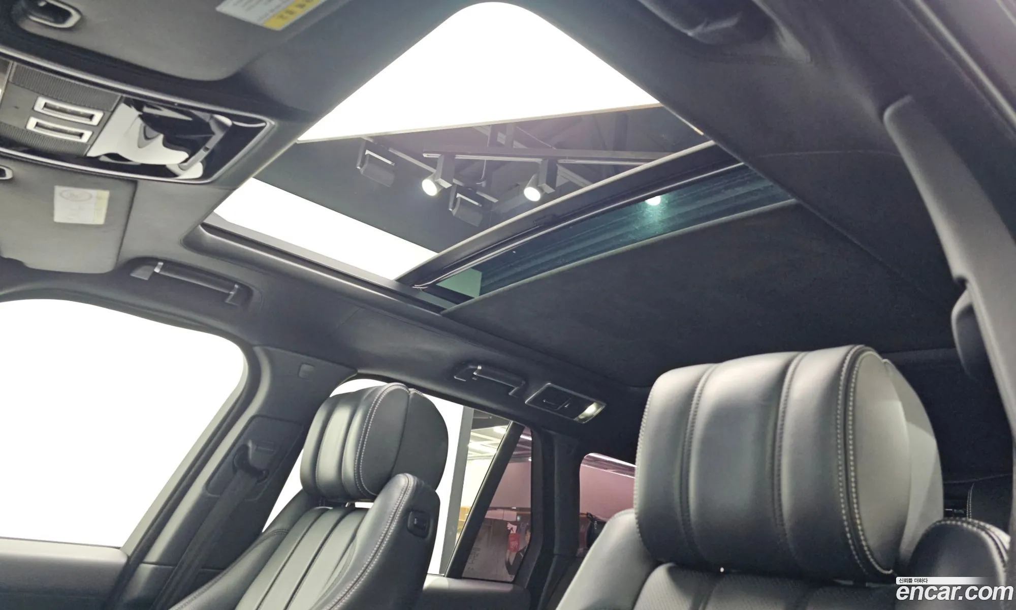 Land Rover Range Rover 2016 SALGA2EF7GA284096 — 4