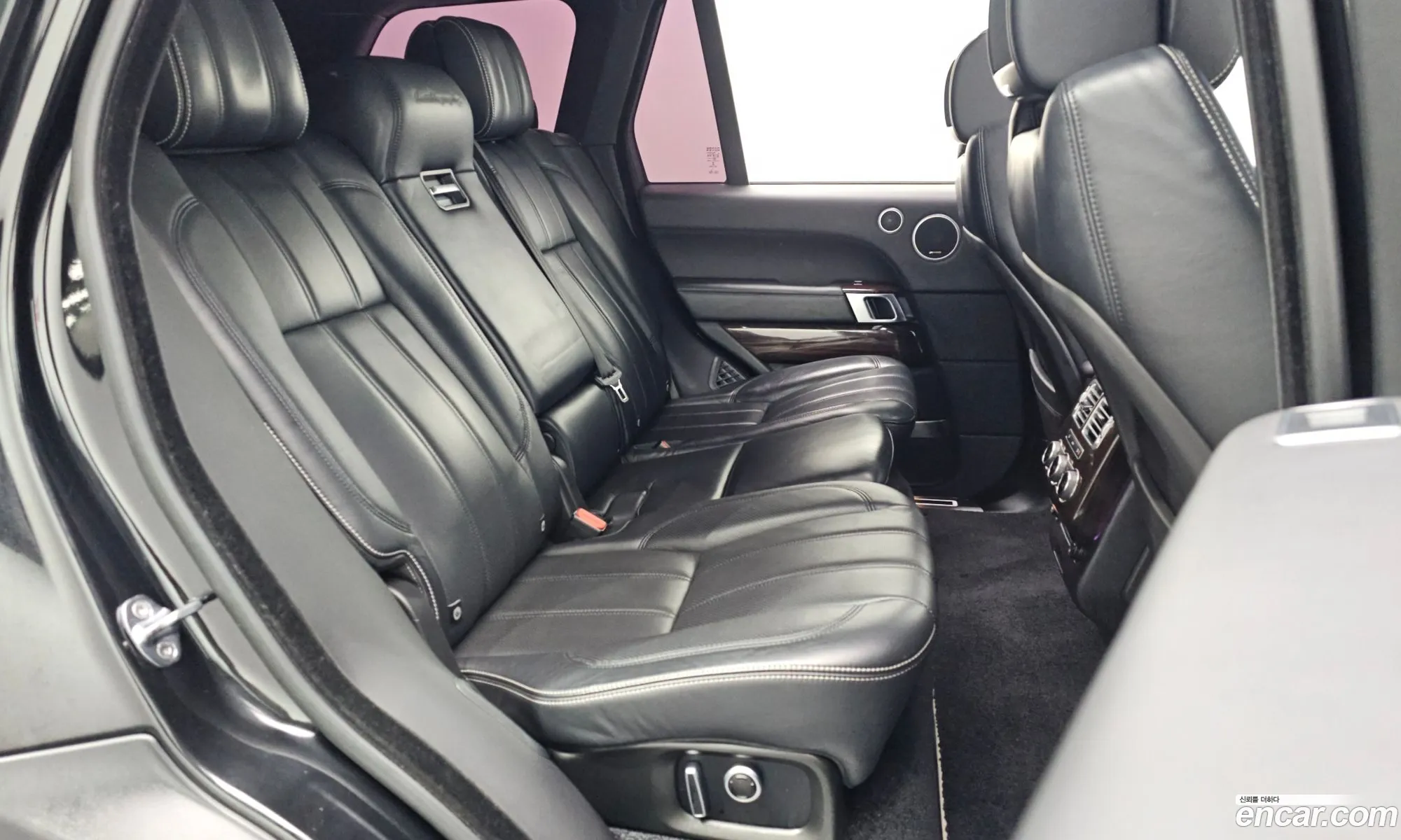Land Rover Range Rover 2016 SALGA2EF7GA284096 — 12