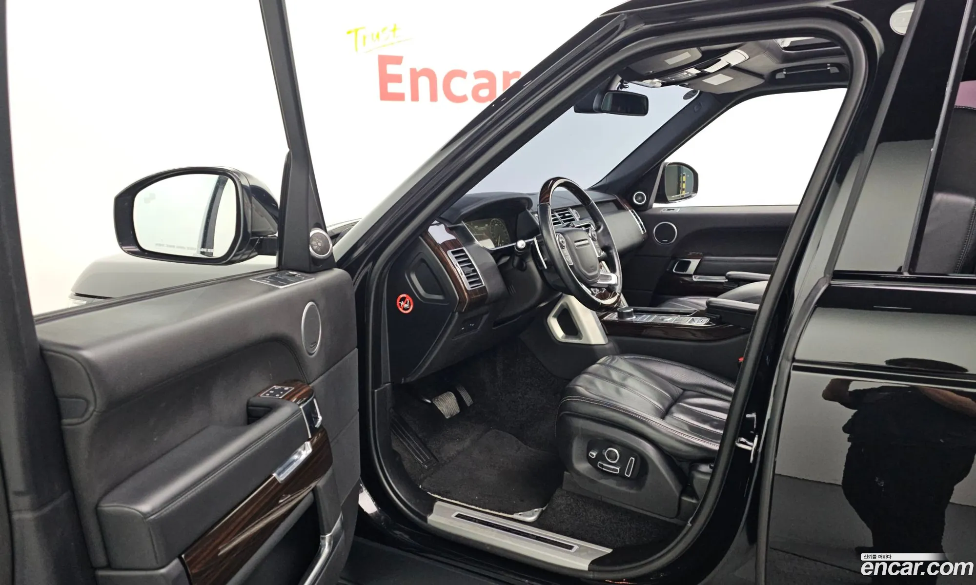 Land Rover Range Rover 2016 SALGA2EF7GA284096 — 16