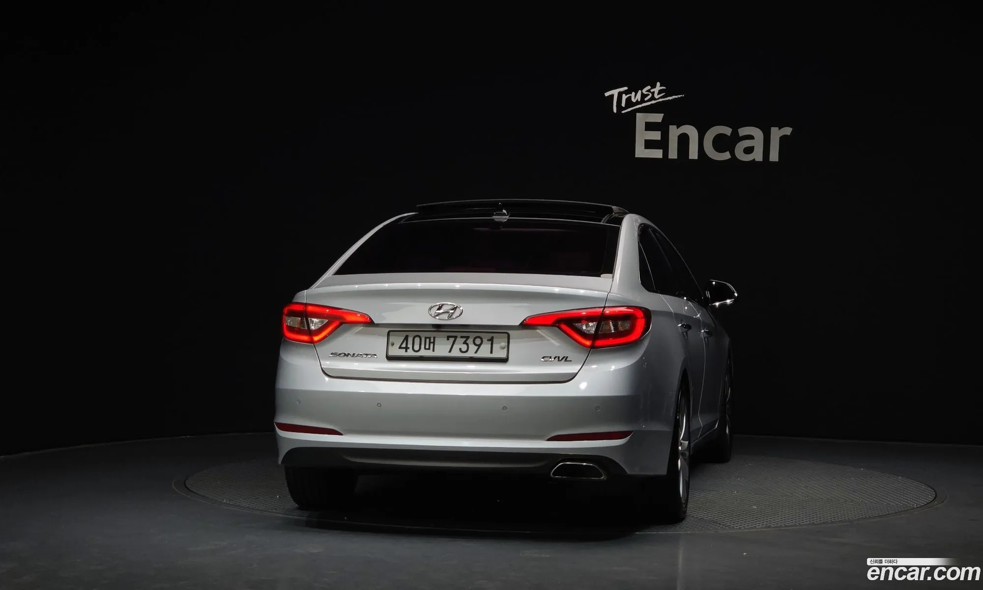 Hyundai LF Sonata 2014 KMHE341CBFA000600 — 3