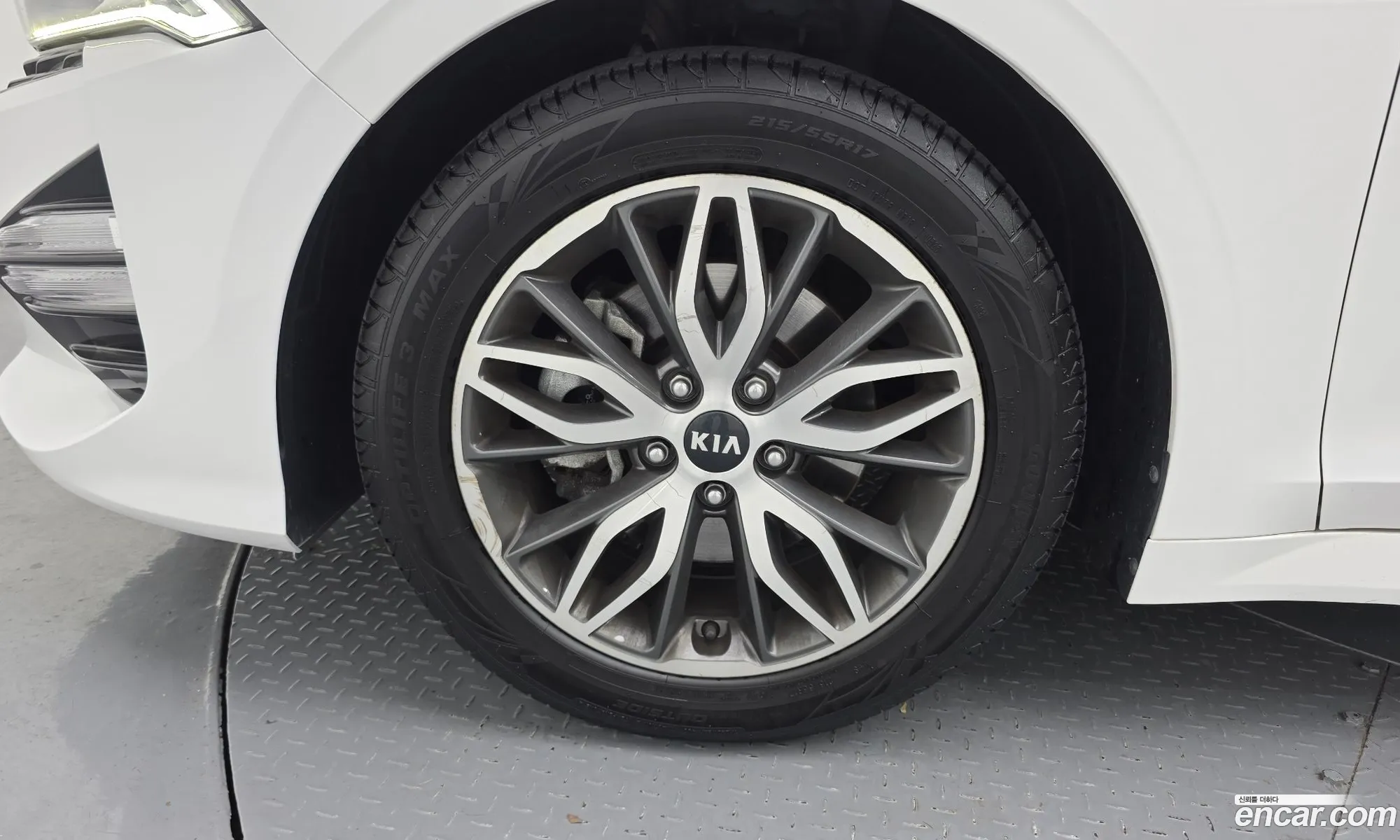 Kia K5 2020 KNAG341ABLA021735 — 6