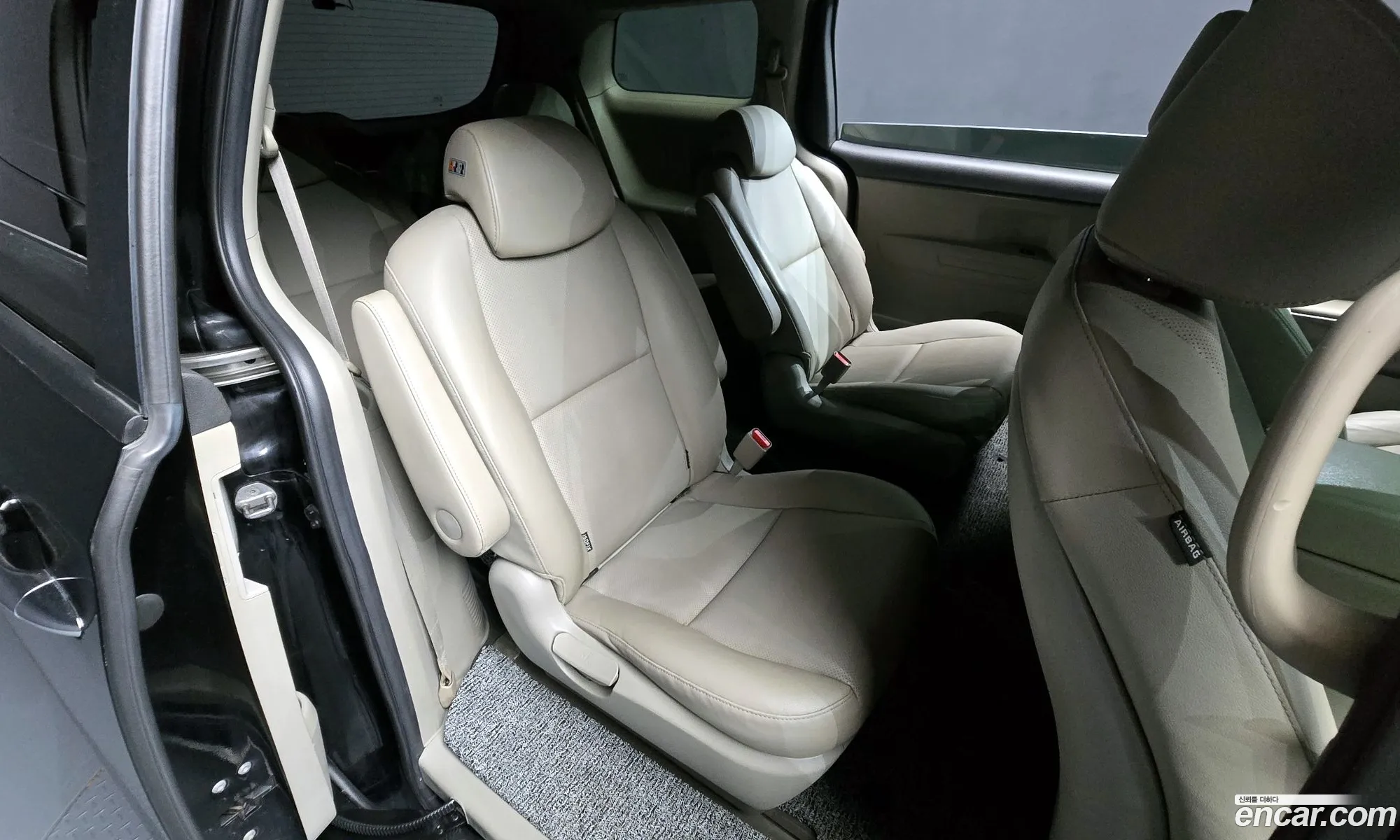 Kia Carnival 2017 KNAMB81ABJS369437 — 20