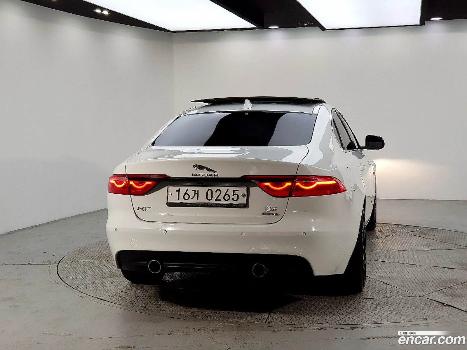 Jaguar XF 2016 — 5