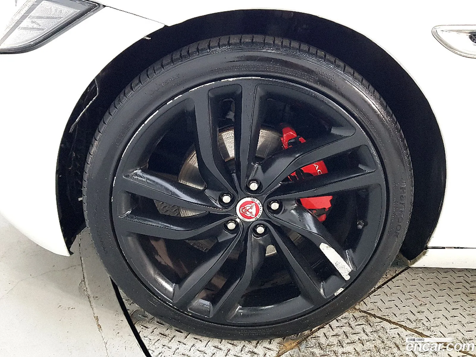Jaguar XF 2016 — 2
