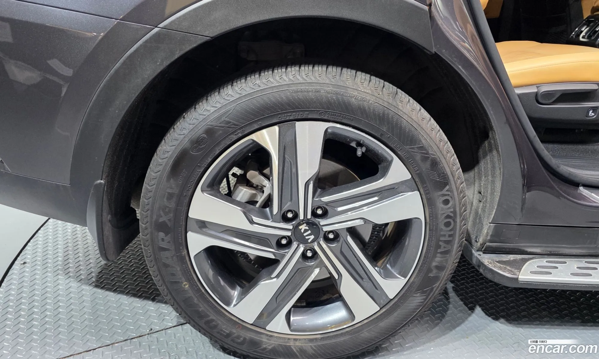 Kia Sorento 2020 KNARF81GBMA000854 — 30