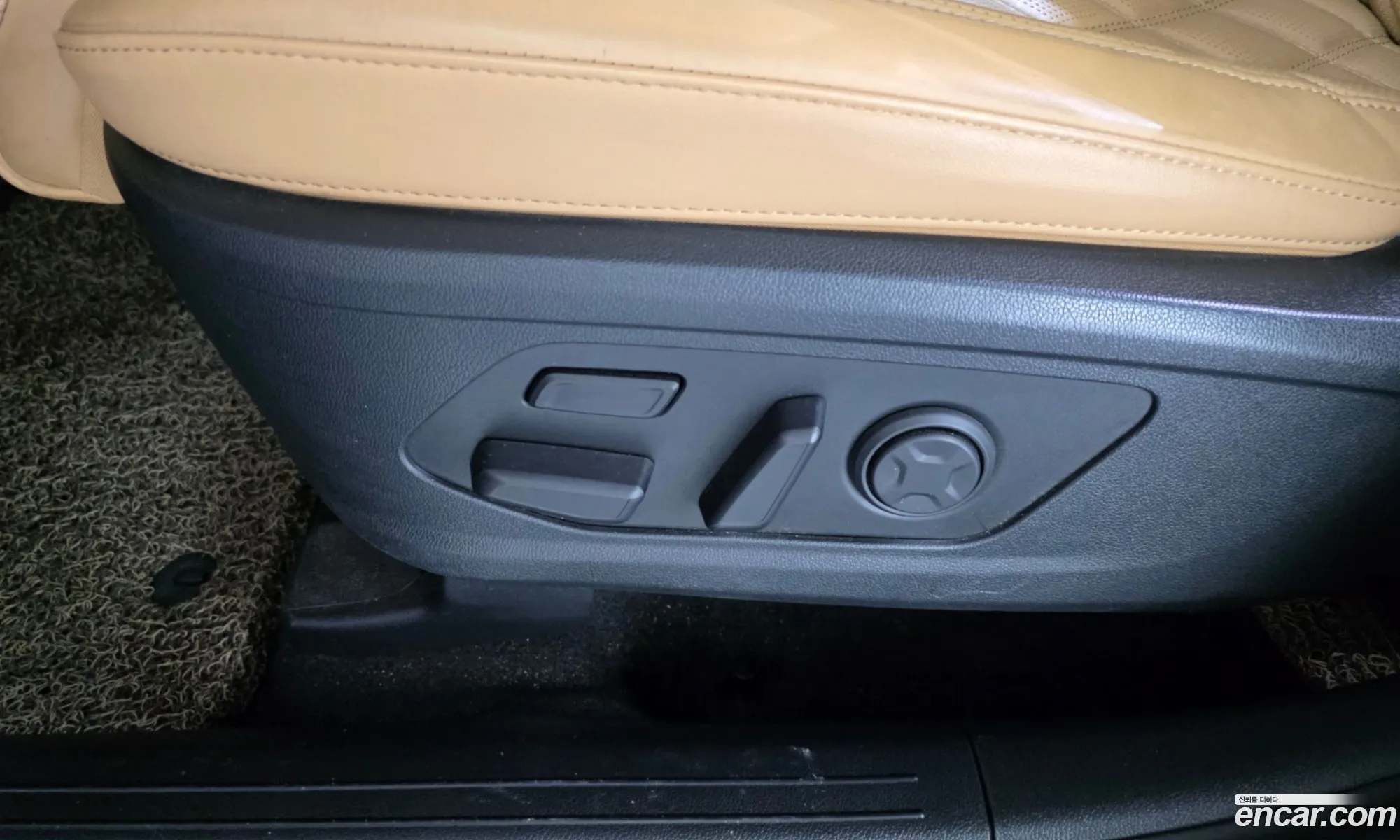 Kia Sorento 2020 KNARF81GBMA000854 — 7