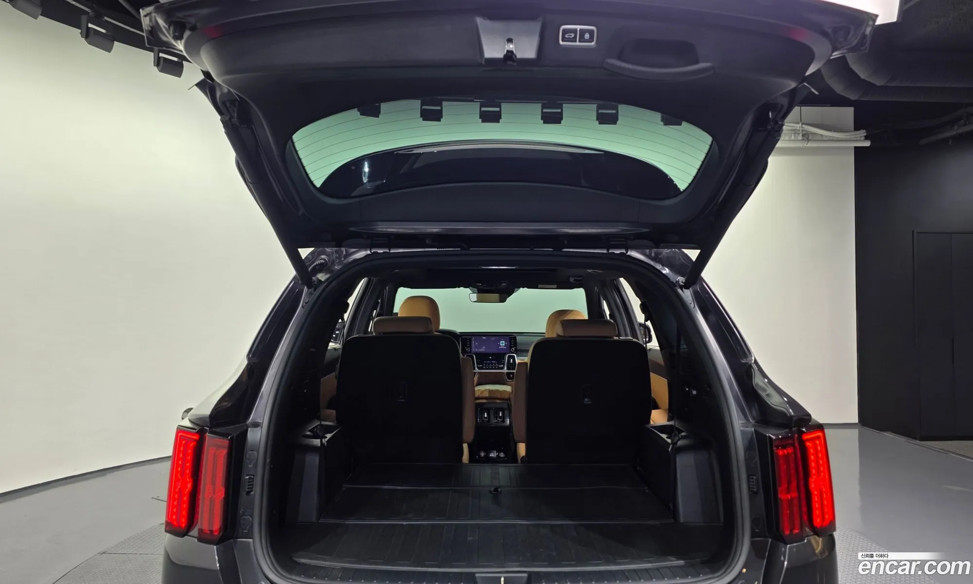 Kia Sorento 2020 KNARF81GBMA000854 — 16