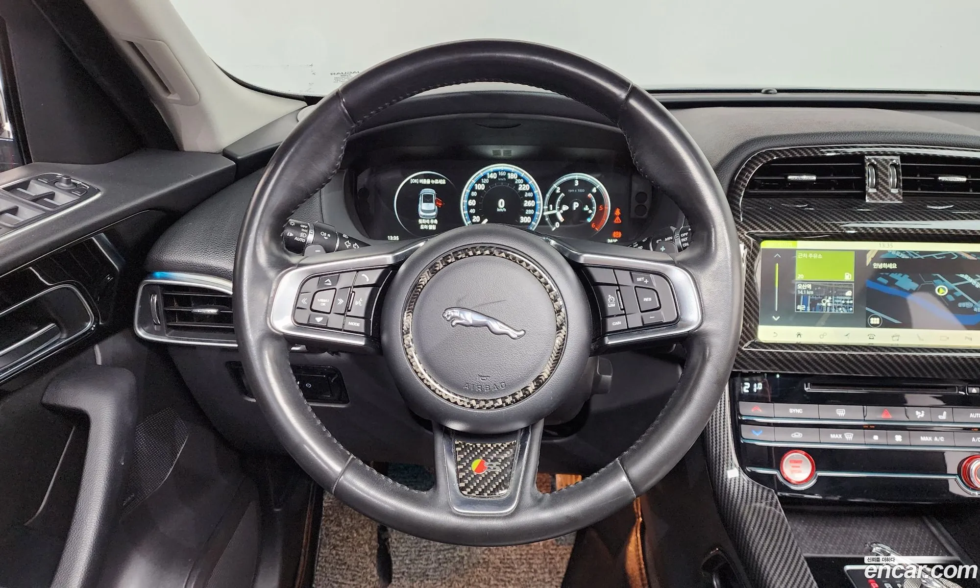 Jaguar F-Pace 2018 SADCA2BNXJA277608 — 19