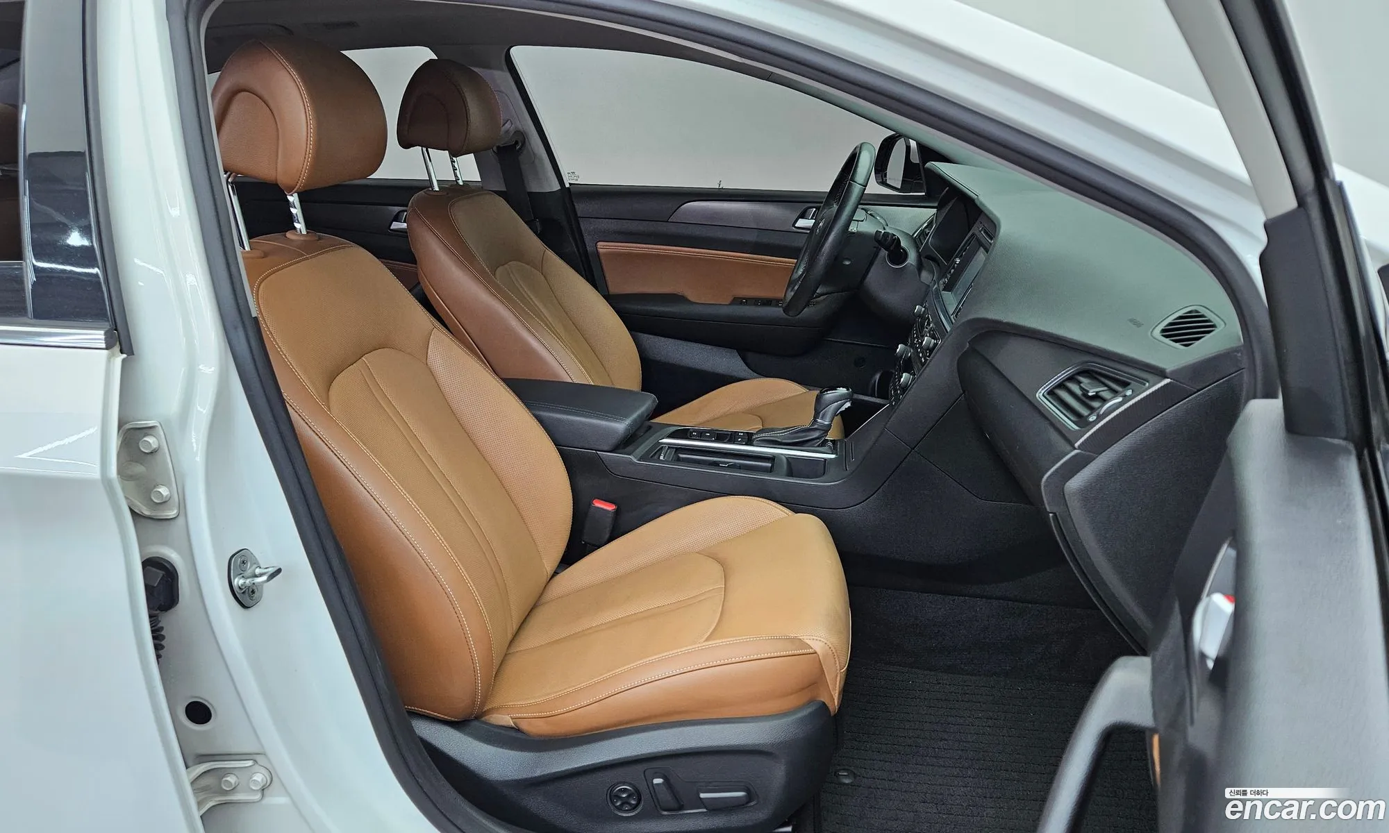 Hyundai LF Sonata 2014 — 8