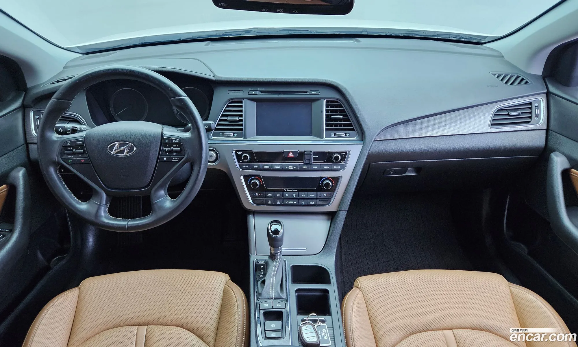 Hyundai LF Sonata 2014 — 10