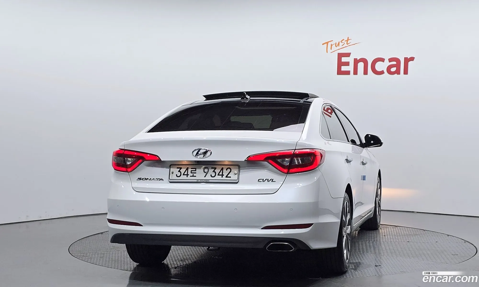 Hyundai LF Sonata 2014 — 14