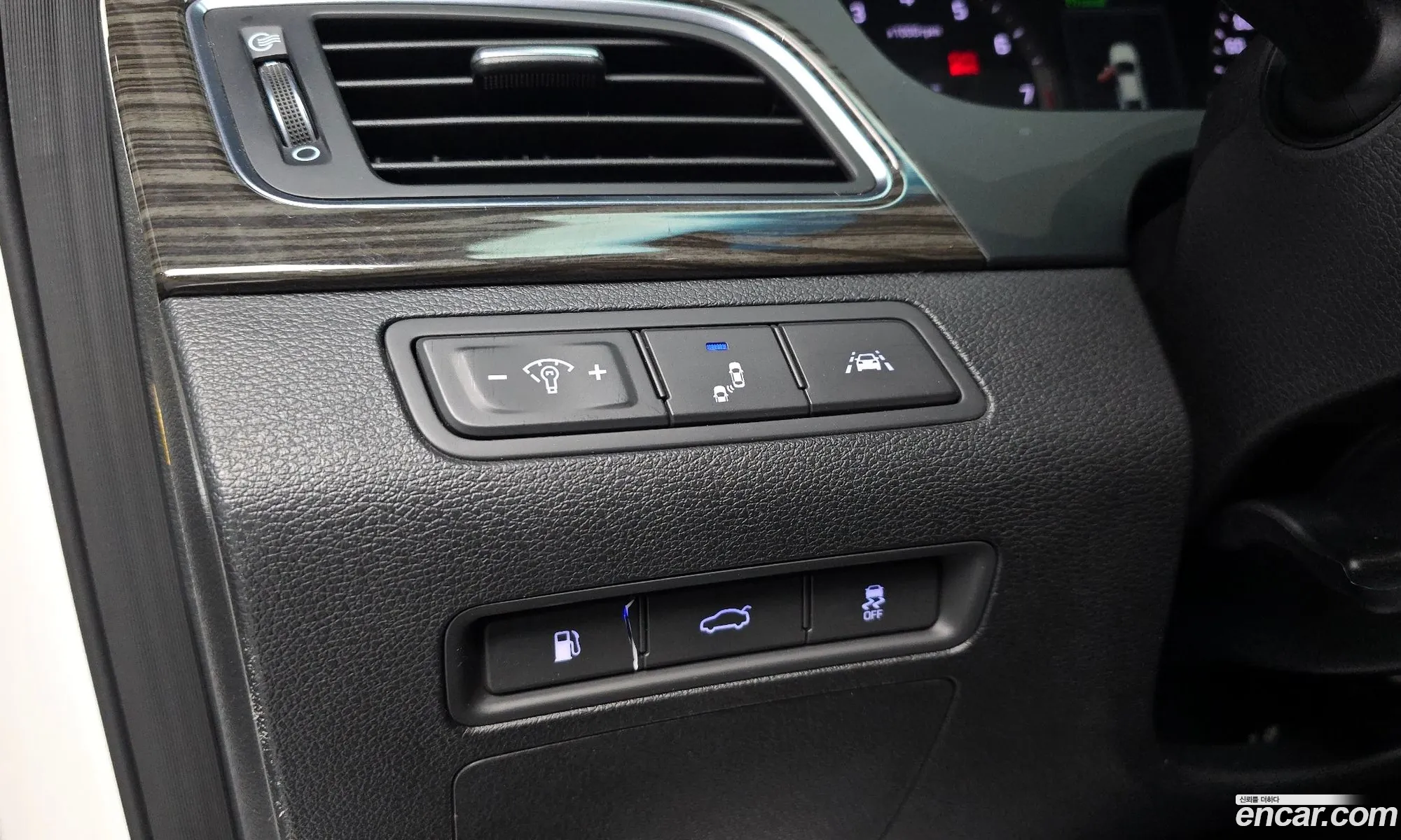 Hyundai LF Sonata 2014 — 4