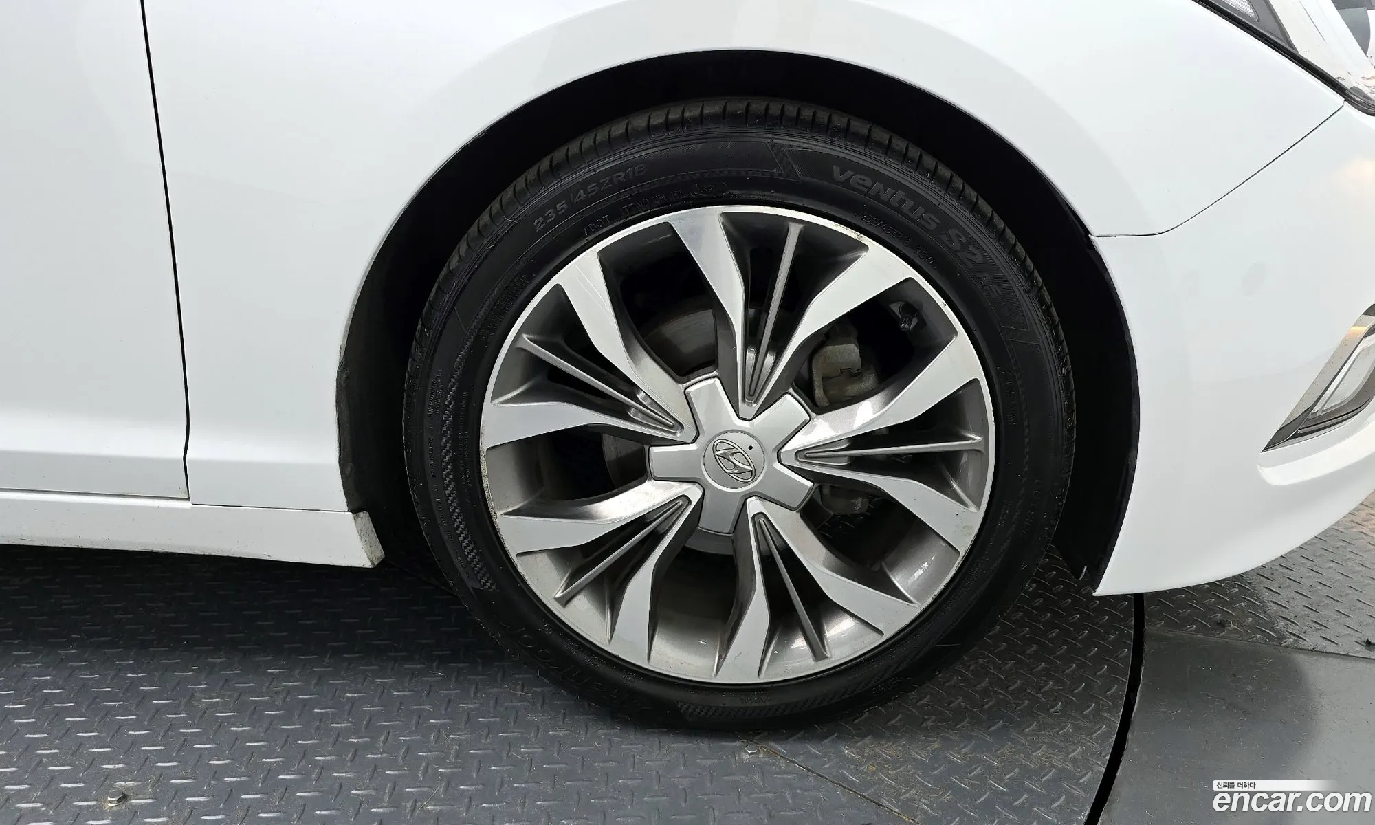 Hyundai LF Sonata 2014 — 20