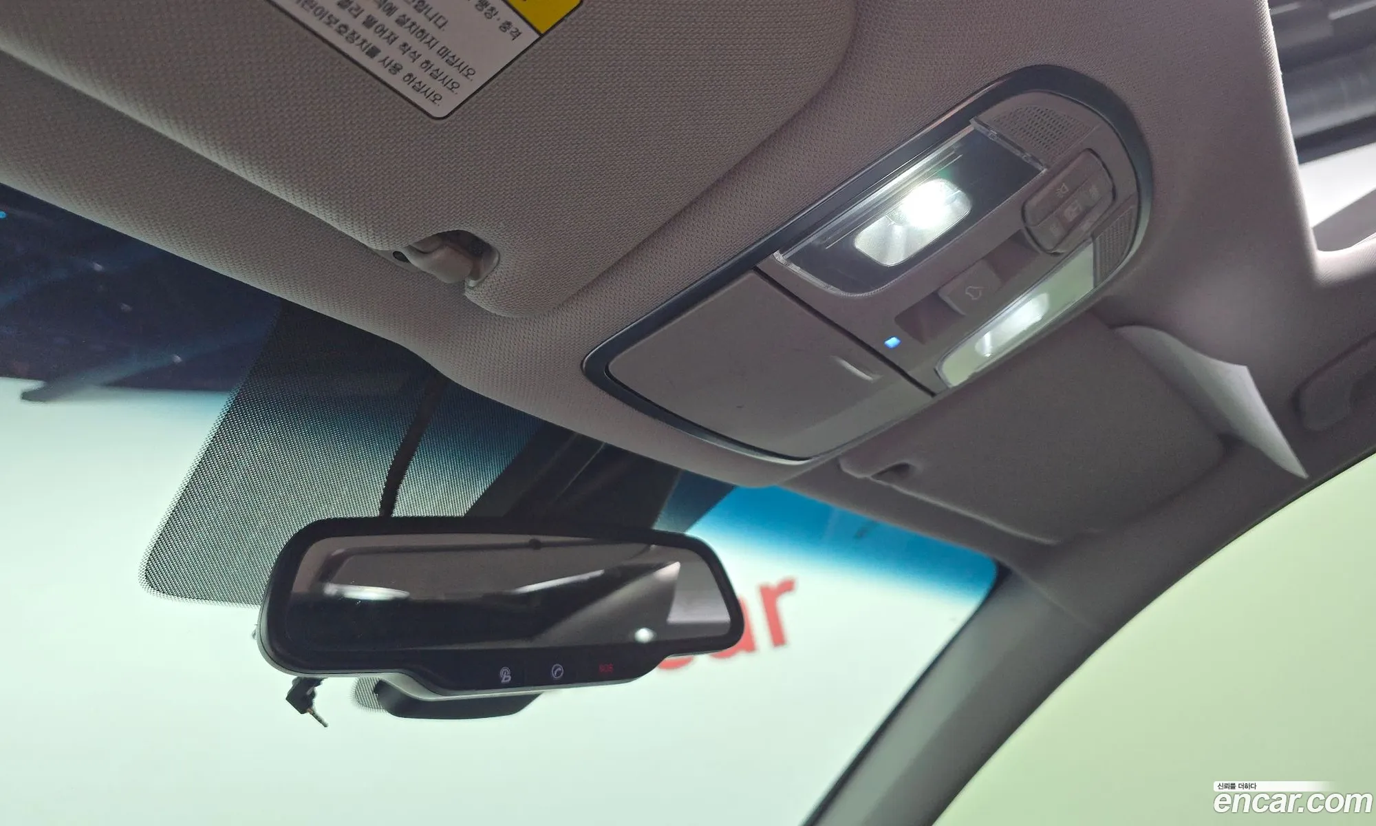 Hyundai LF Sonata 2014 — 26