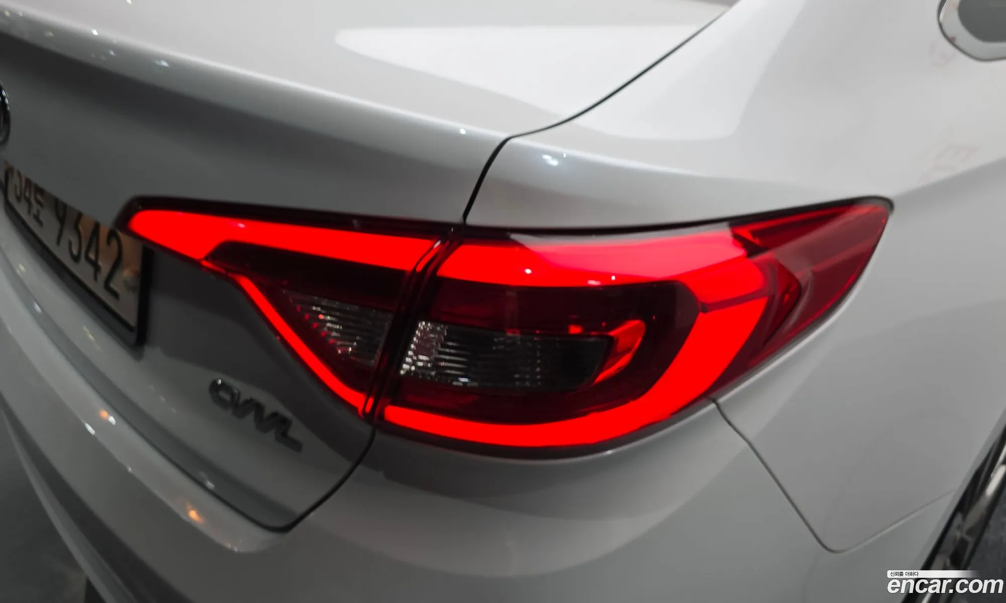Hyundai LF Sonata 2014 — 23