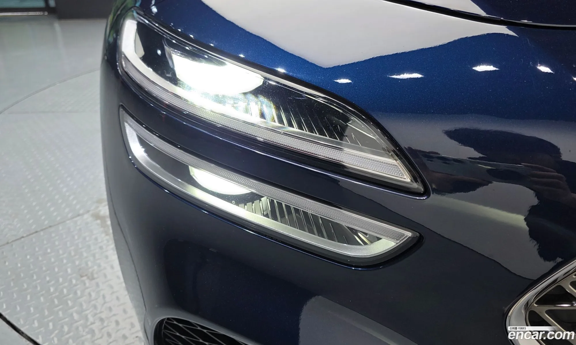 Genesis G70 2021 KMTG341ABMU088877 — 26
