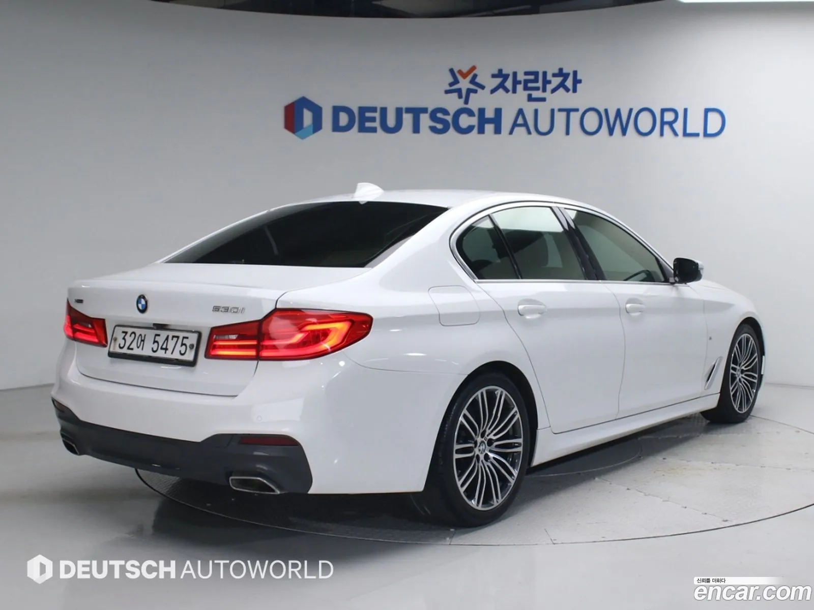 BMW 5 Series 2019 — 17