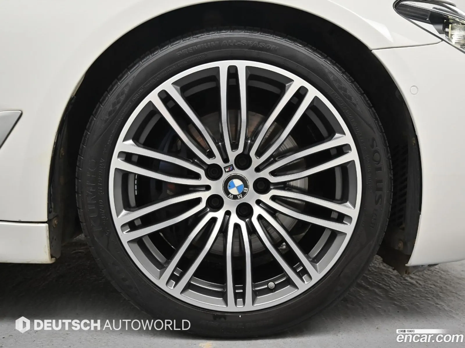 BMW 5 Series 2019 — 5